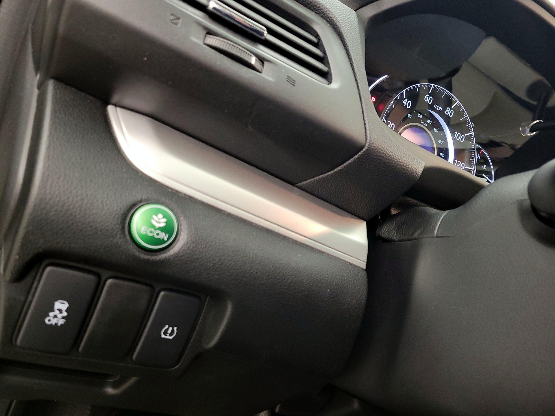 Thumbnail: 2016 Honda CR-V - 13