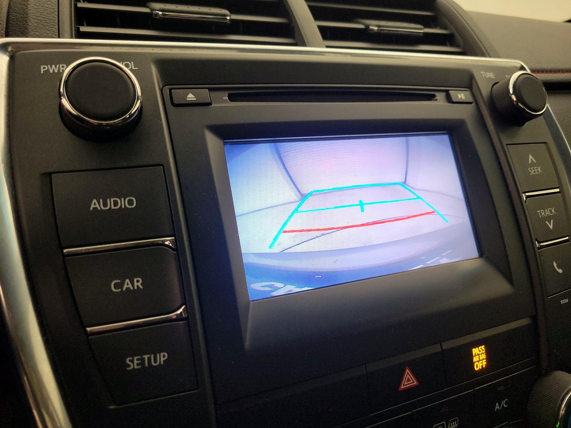 Thumbnail: 2015 Toyota Camry - 14