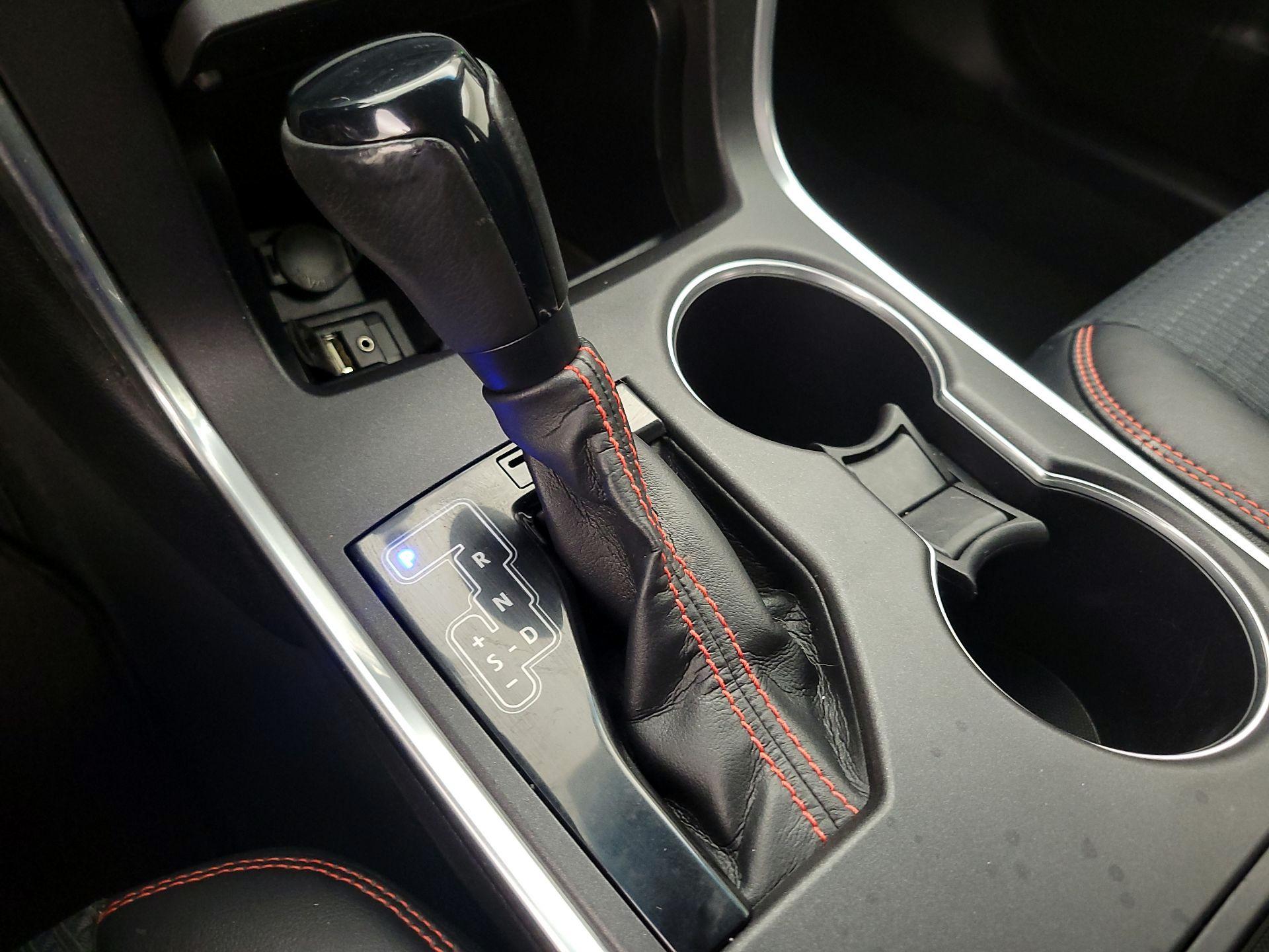 Thumbnail: 2015 Toyota Camry - 17