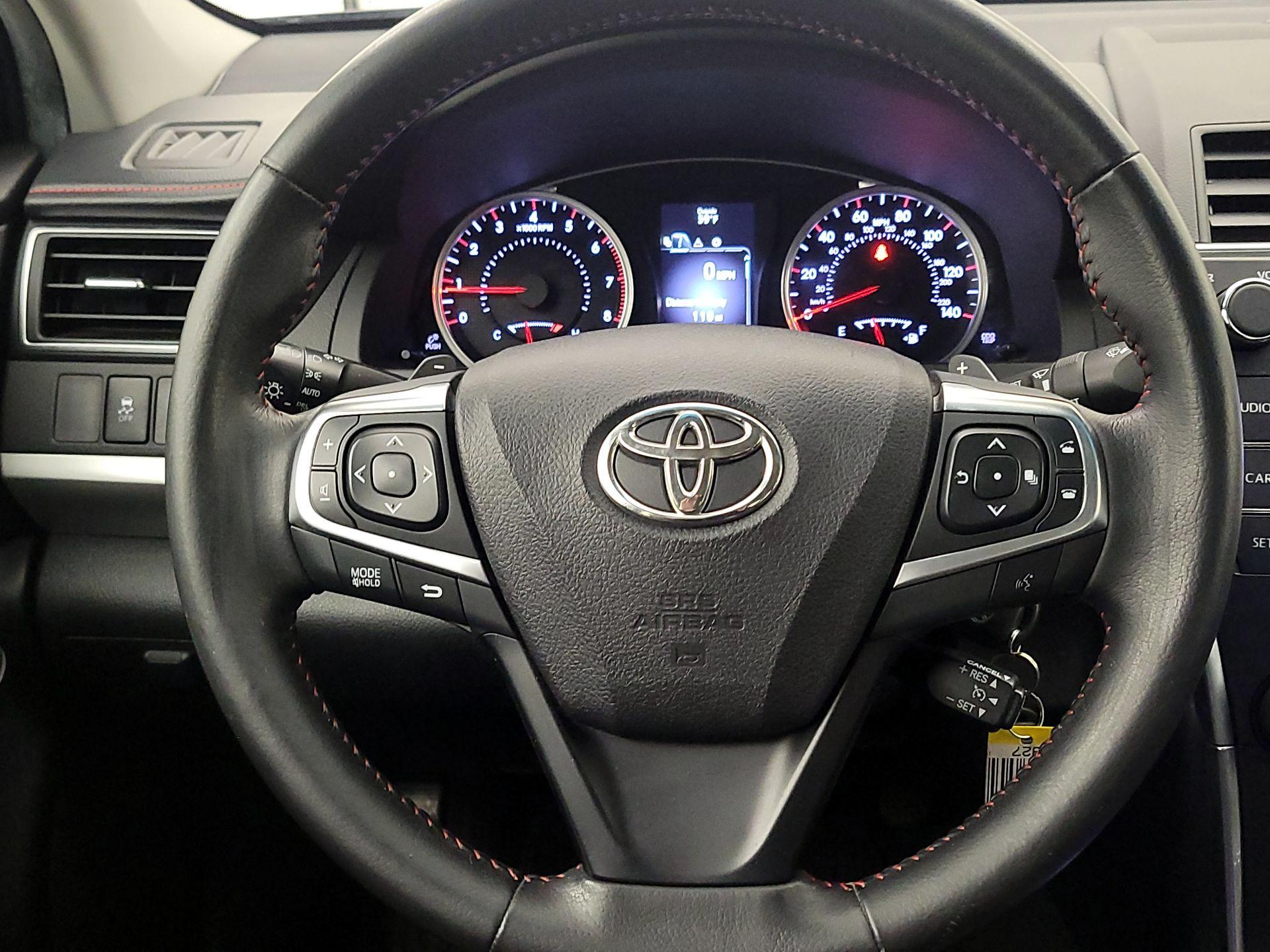 Thumbnail: 2015 Toyota Camry - 19