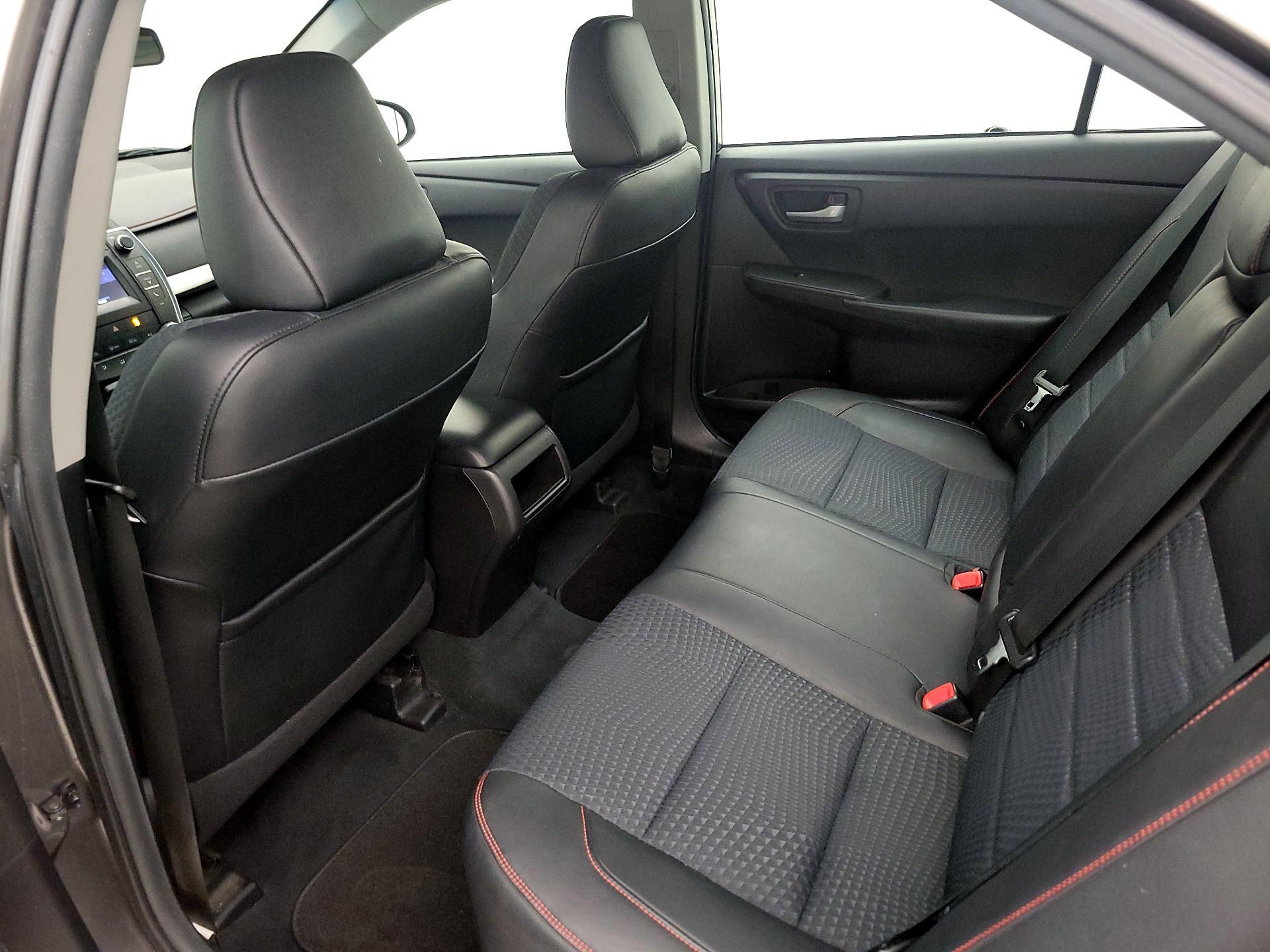 Thumbnail: 2015 Toyota Camry - 20