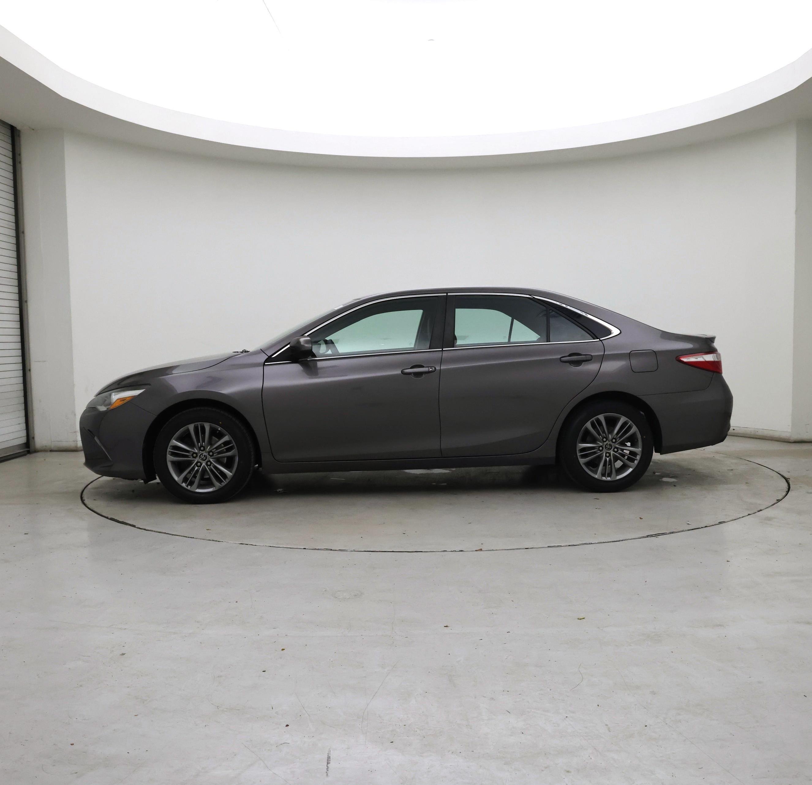 Thumbnail: 2015 Toyota Camry - 3