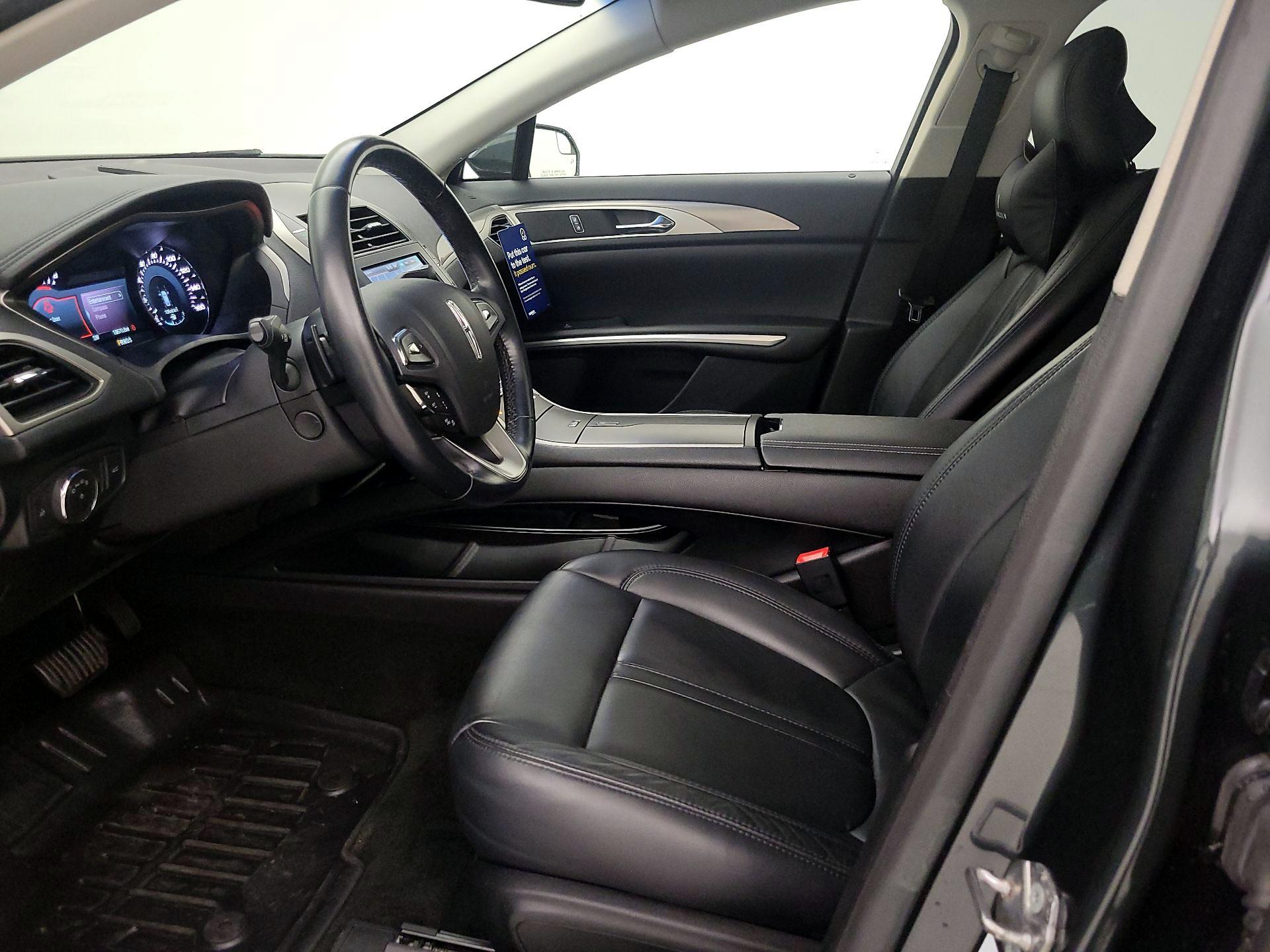 Thumbnail: 2016 Lincoln MKZ - 11