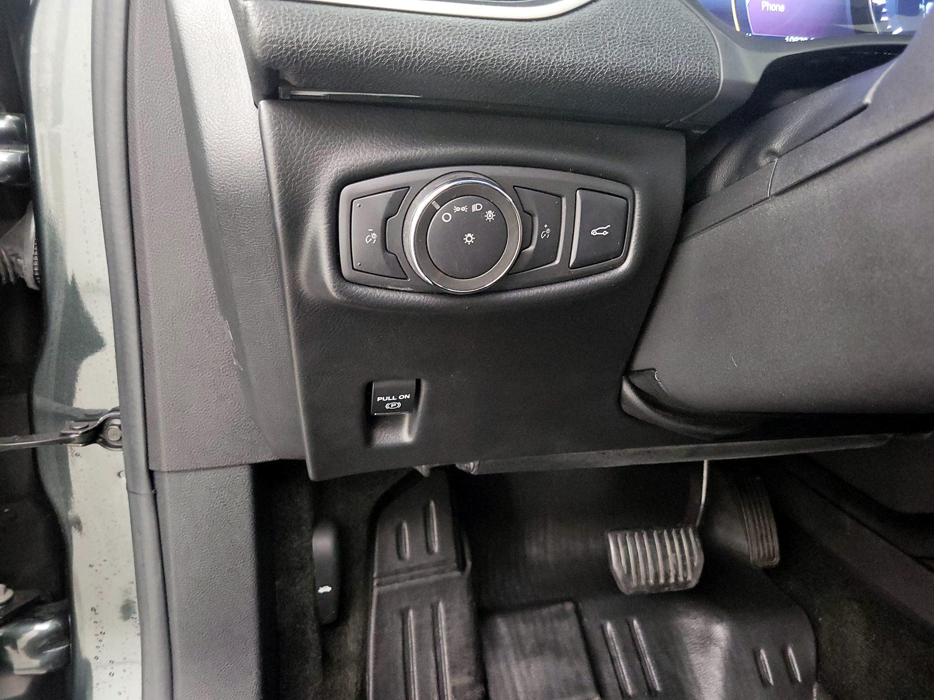 Thumbnail: 2016 Lincoln MKZ - 13