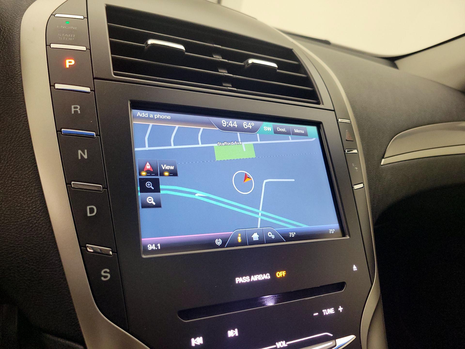 Thumbnail: 2016 Lincoln MKZ - 14