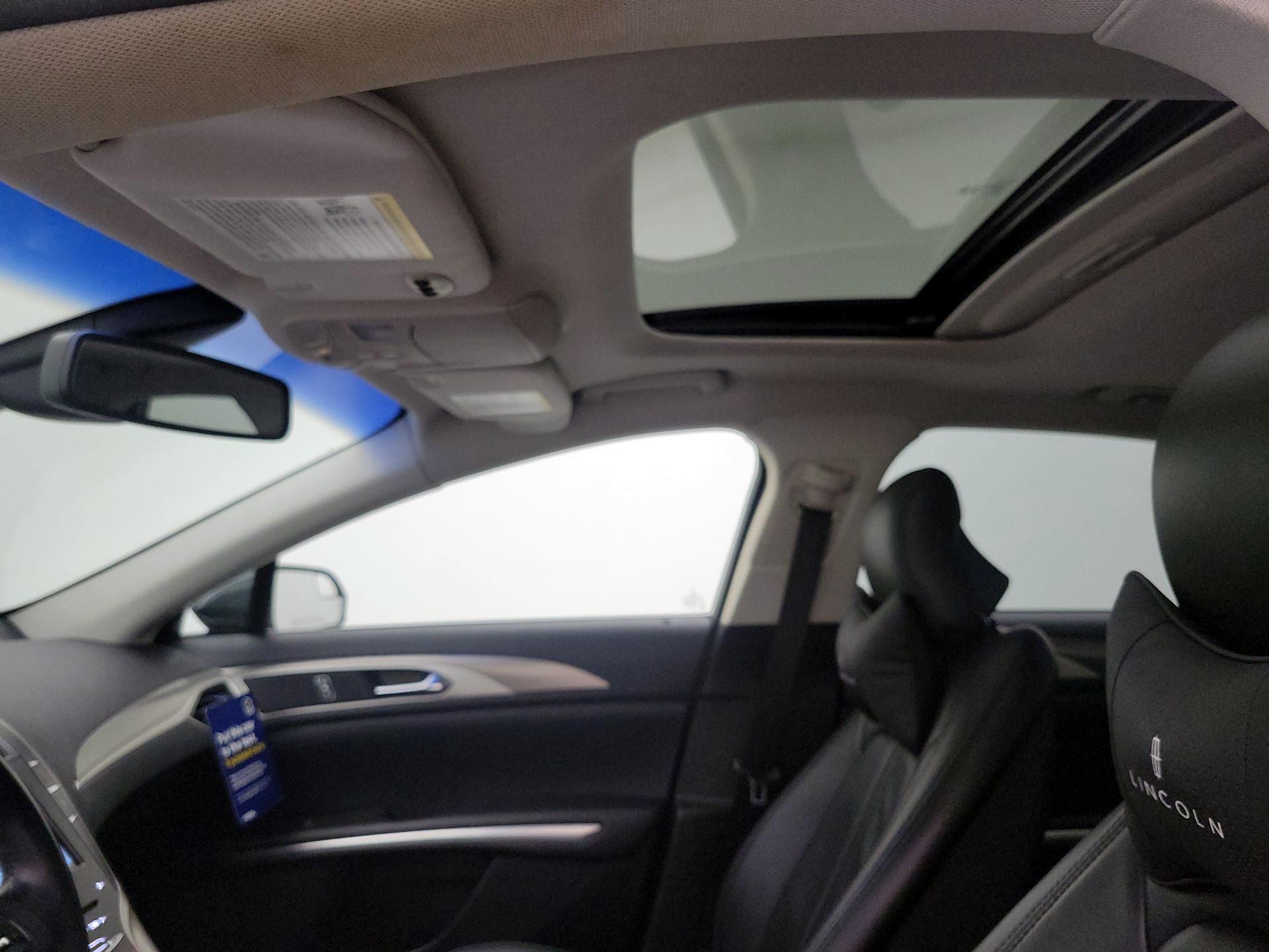 Thumbnail: 2016 Lincoln MKZ - 20