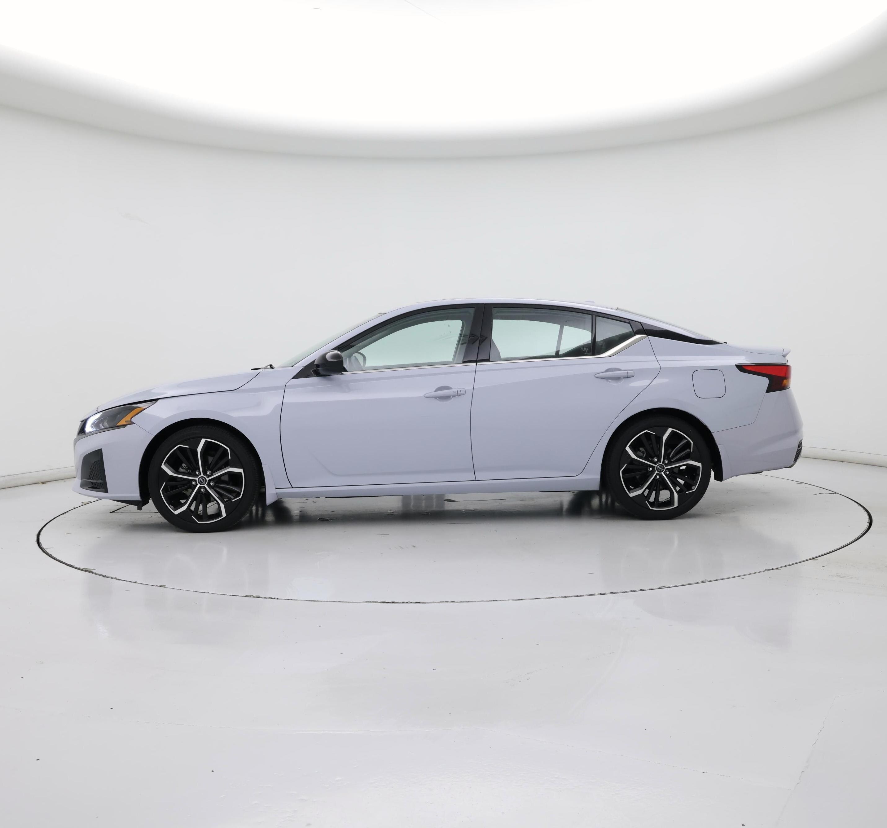 Thumbnail: 2023 Nissan Altima - 3