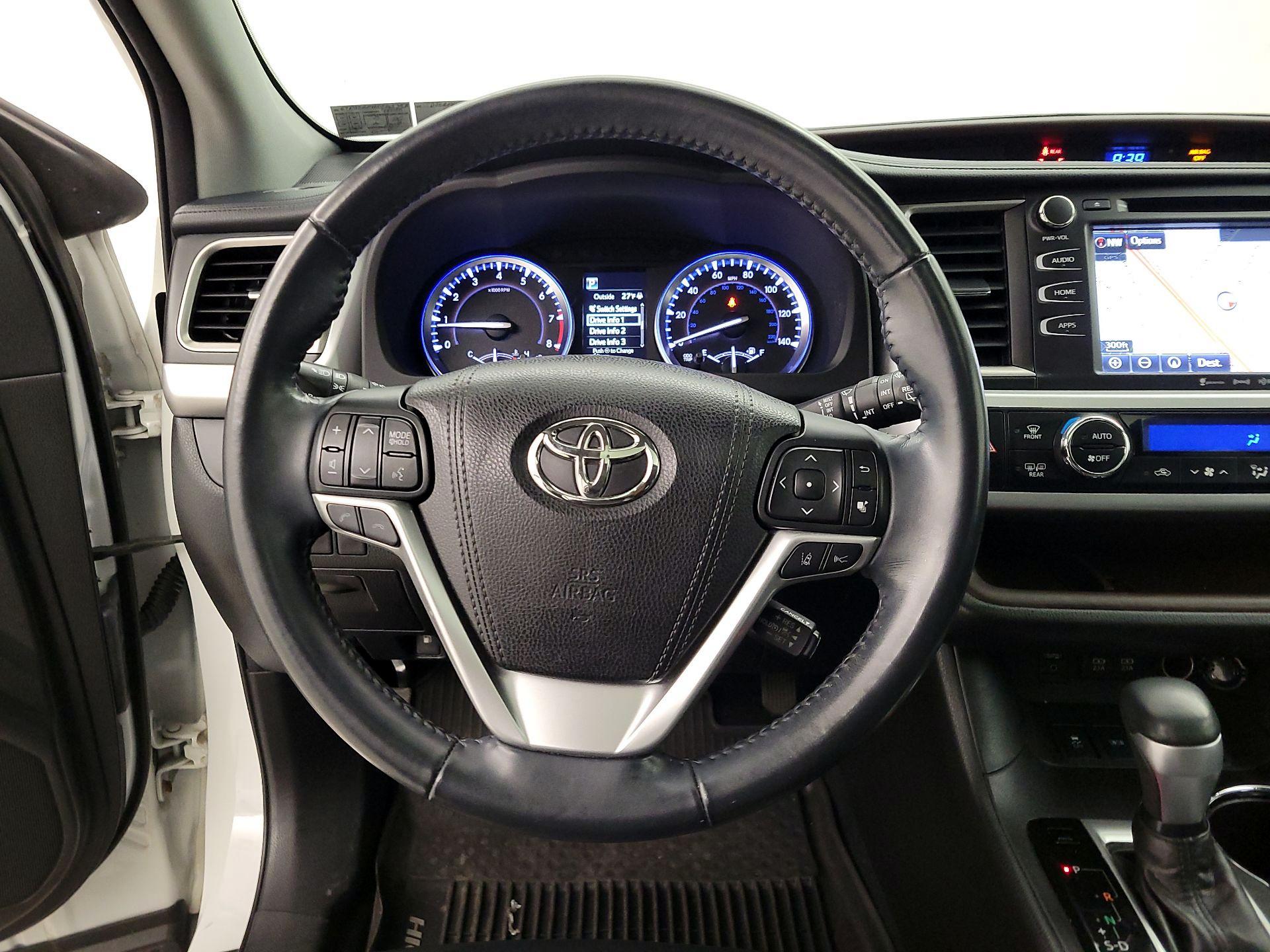 Thumbnail: 2018 Toyota Highlander - 10