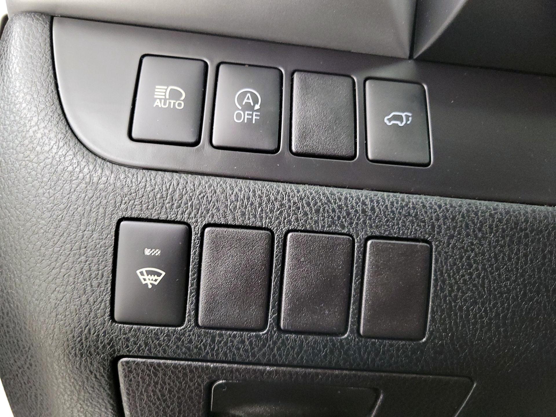 Thumbnail: 2018 Toyota Highlander - 13