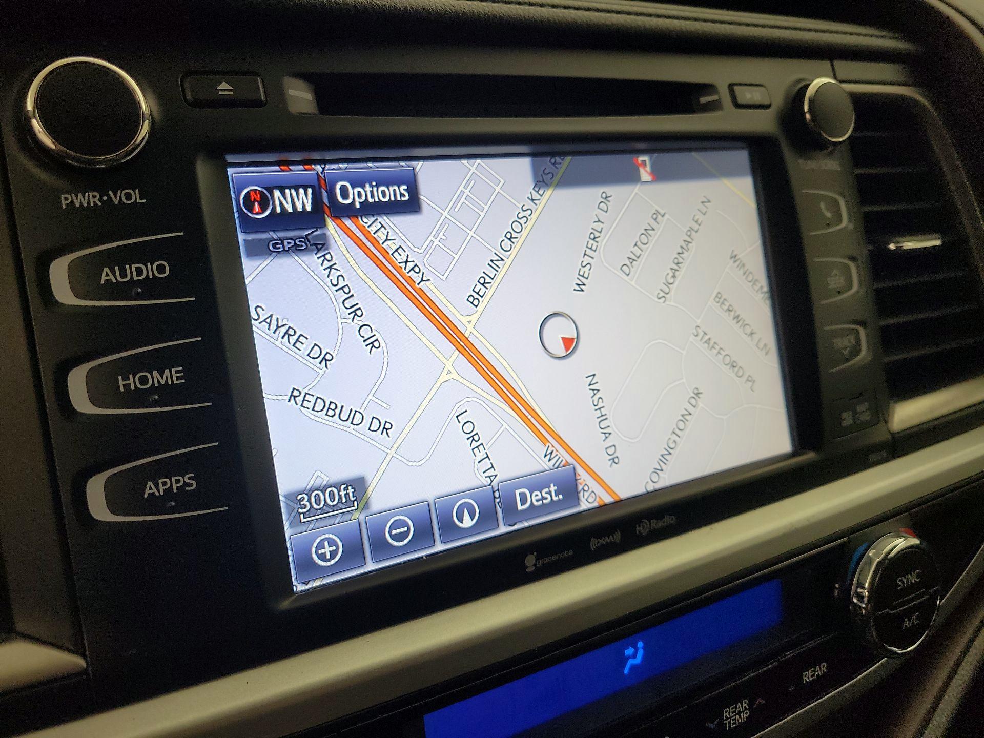 Thumbnail: 2018 Toyota Highlander - 14