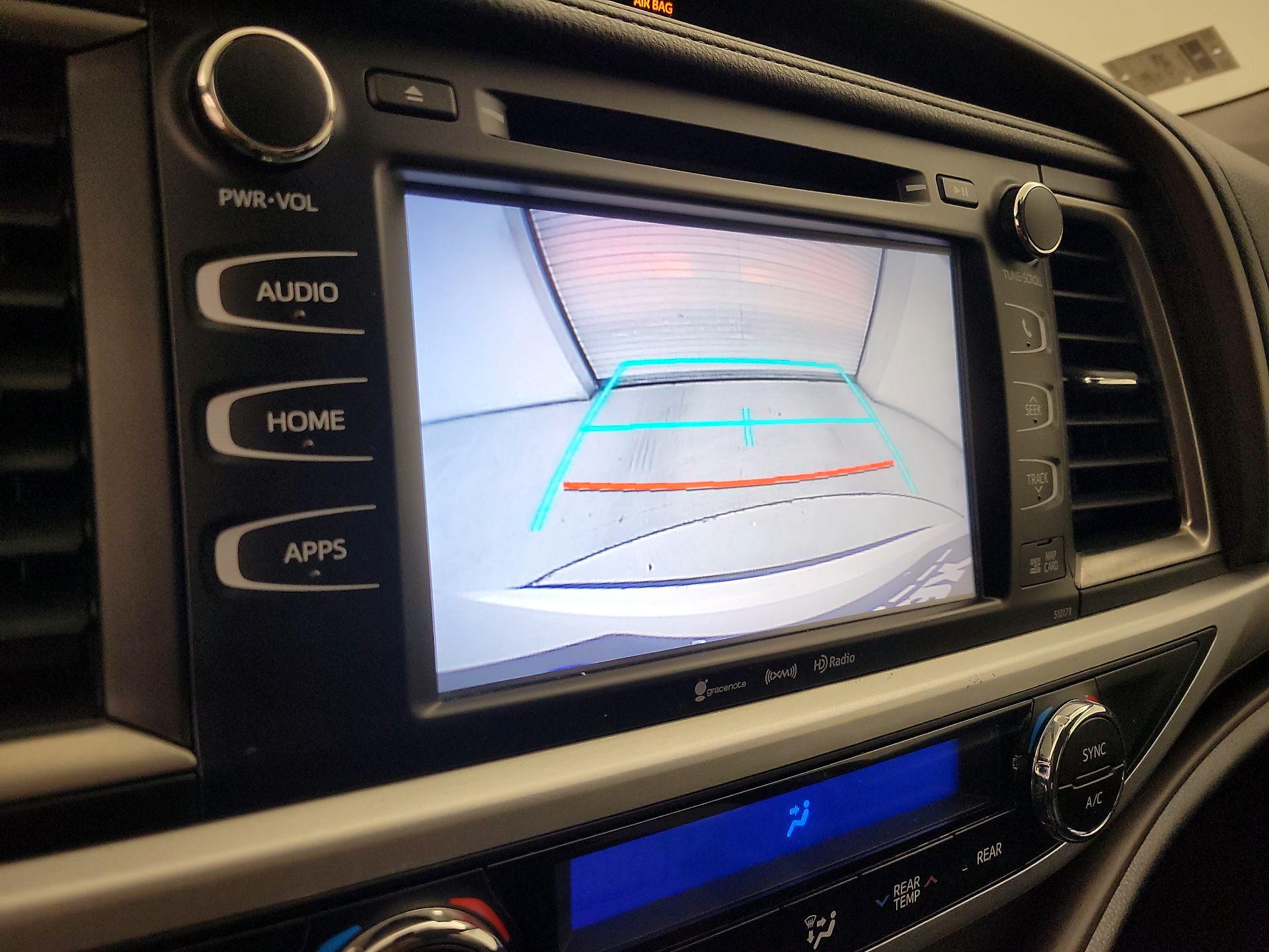 Thumbnail: 2018 Toyota Highlander - 15