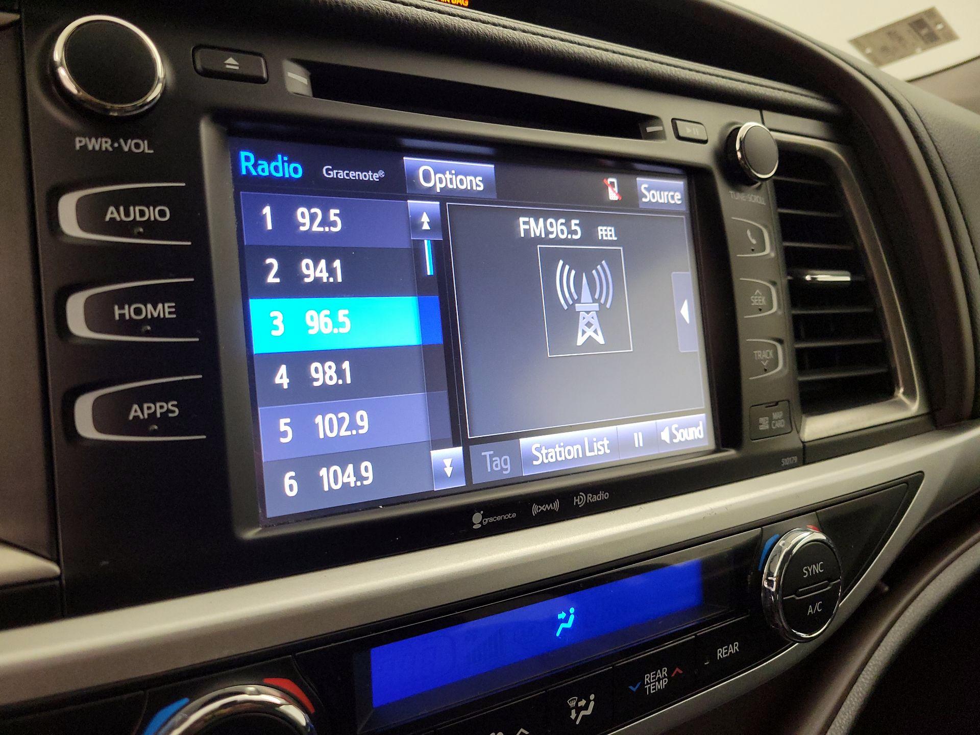 Thumbnail: 2018 Toyota Highlander - 16