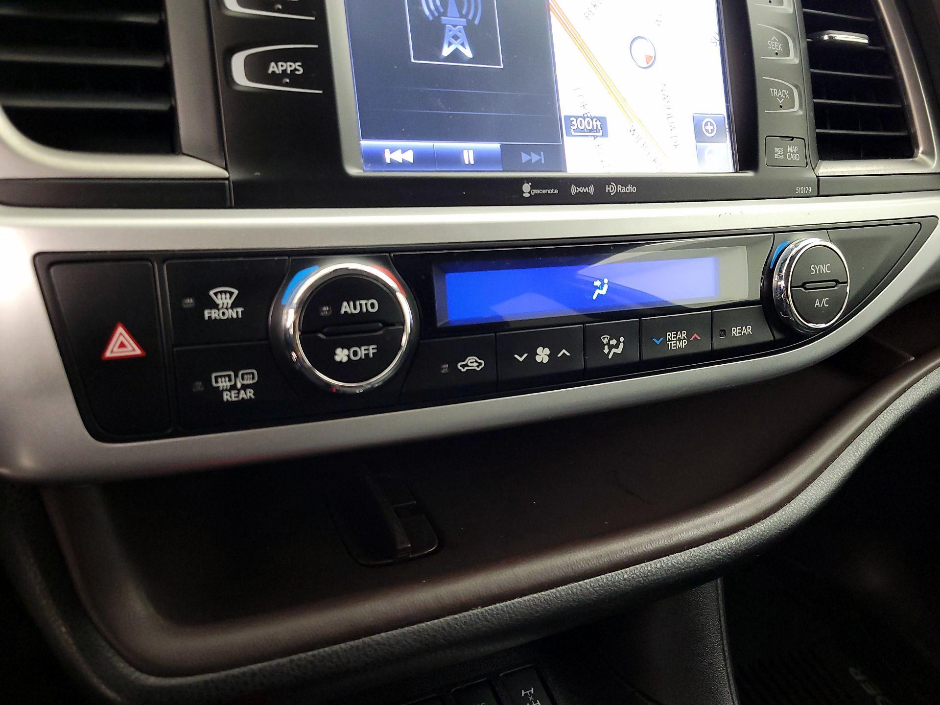 Thumbnail: 2018 Toyota Highlander - 17