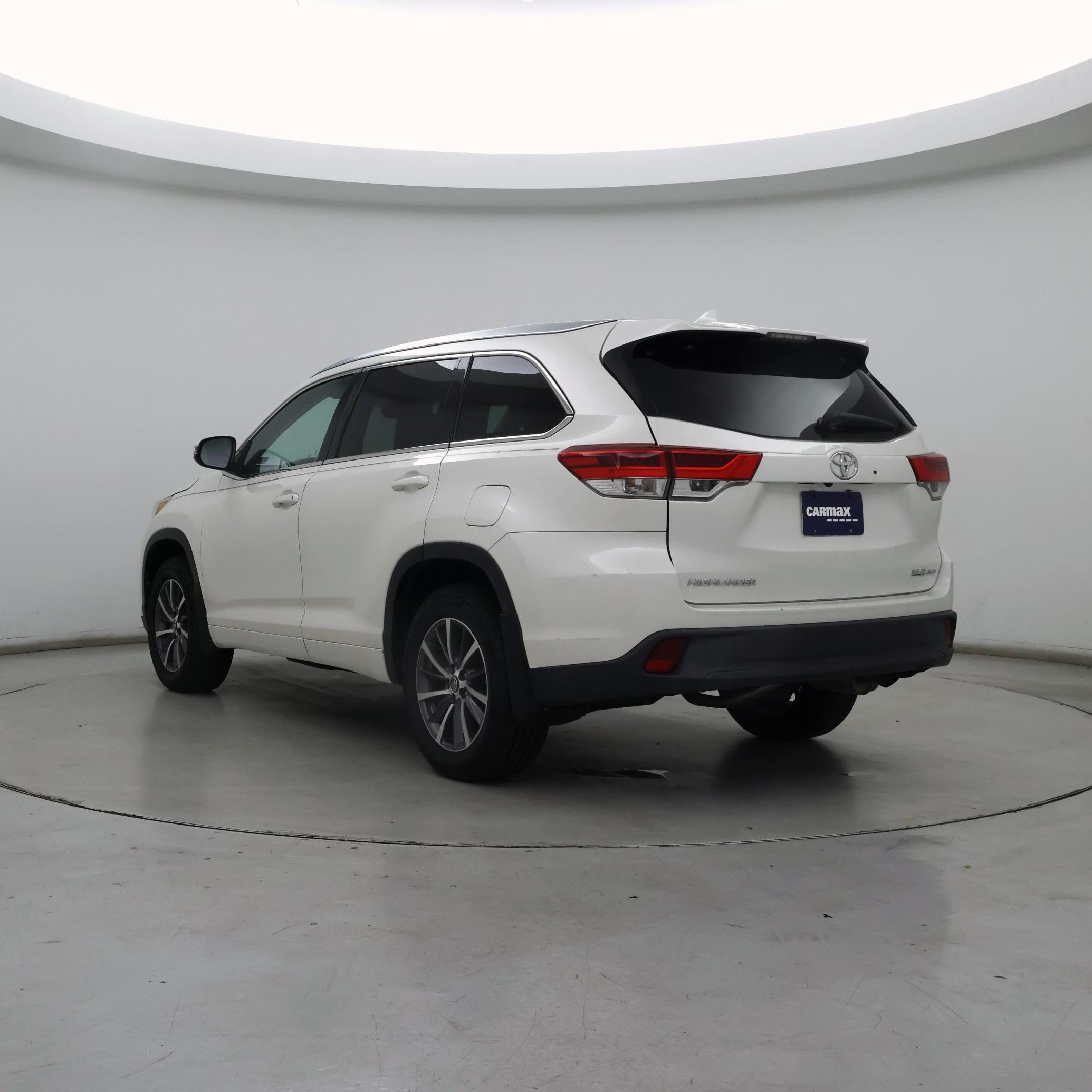 Thumbnail: 2018 Toyota Highlander - 2