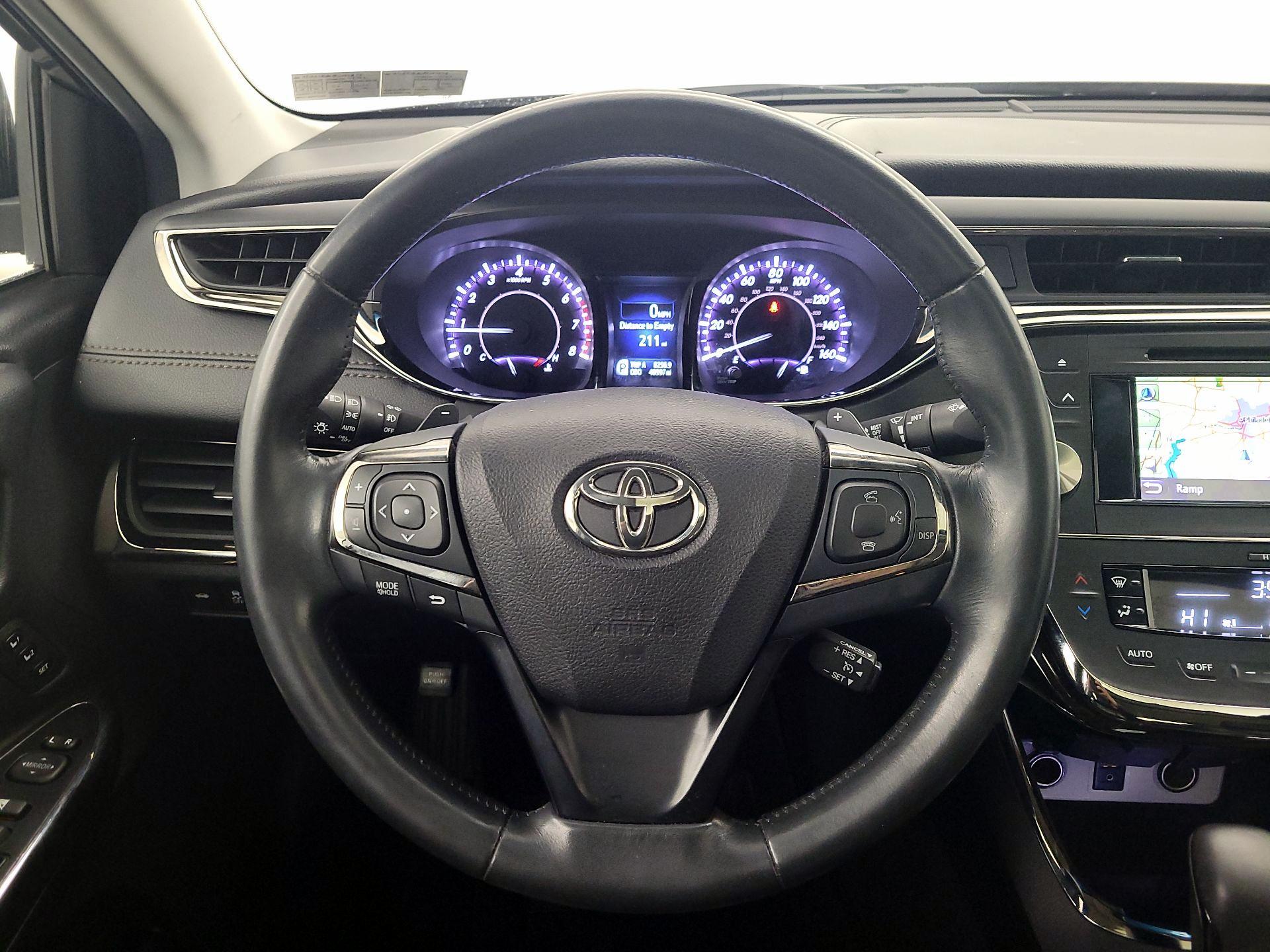 Thumbnail: 2014 Toyota Avalon - 10