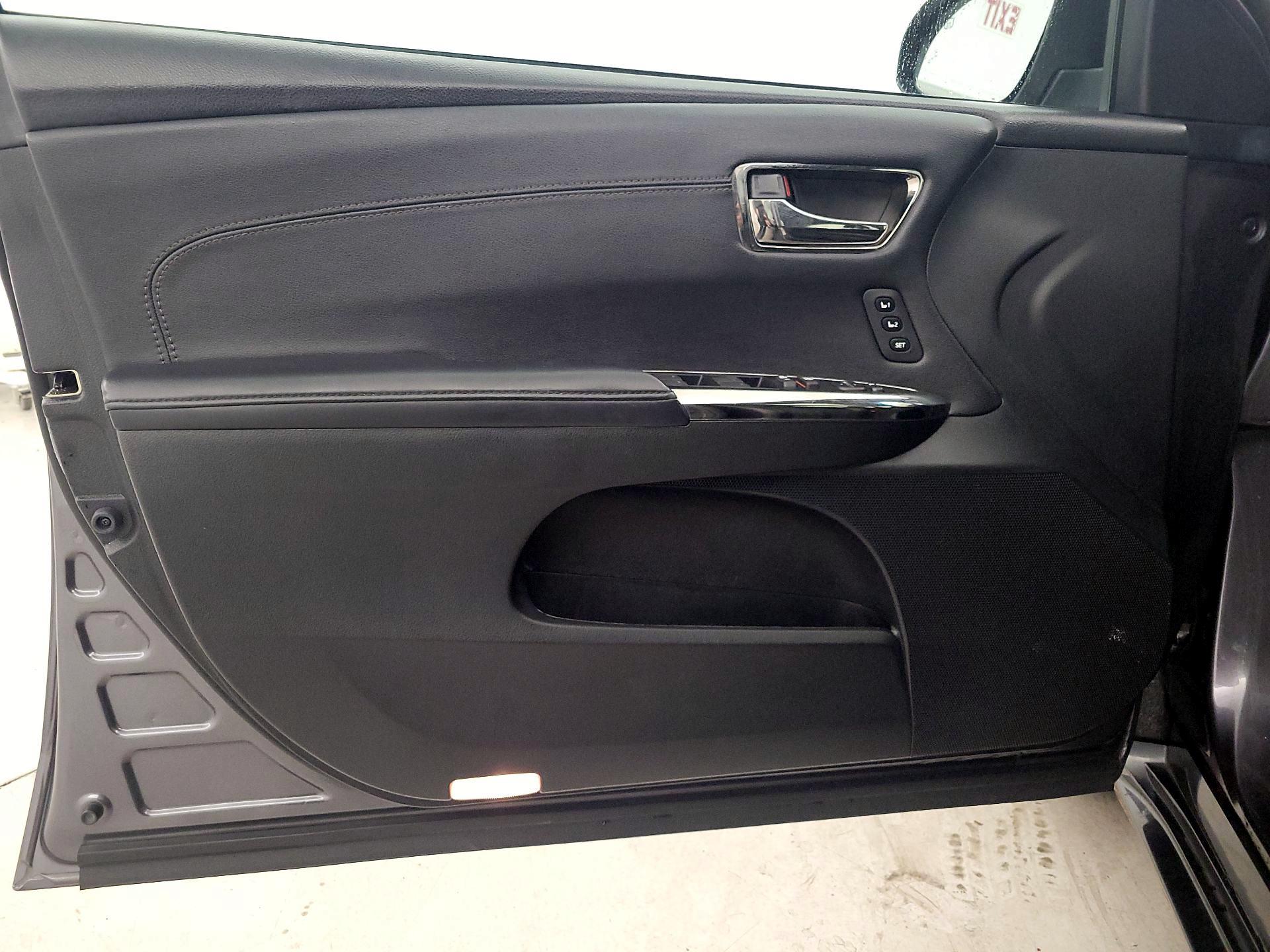 Thumbnail: 2014 Toyota Avalon - 12