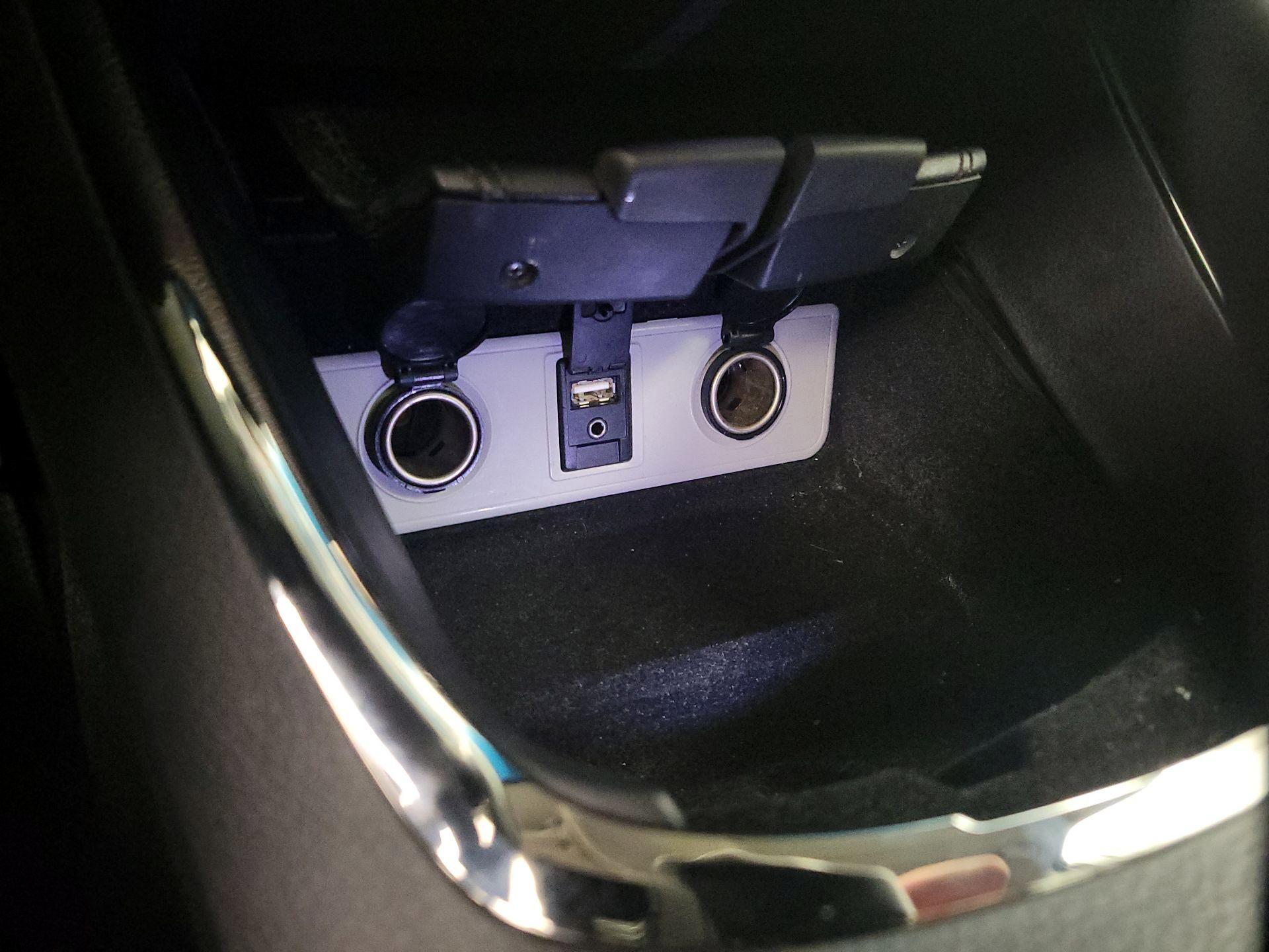 Thumbnail: 2014 Toyota Avalon - 19