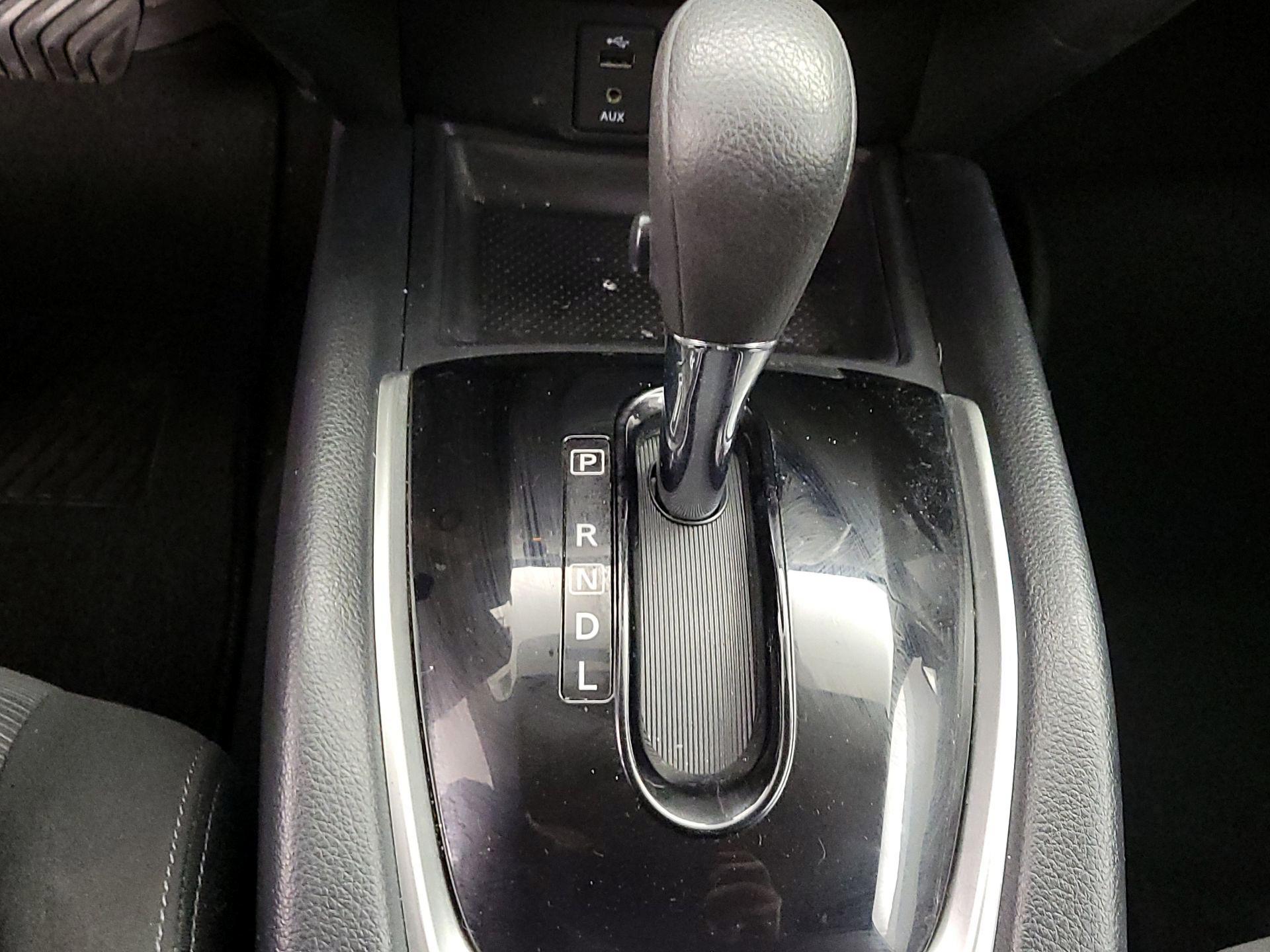 Thumbnail: 2016 Nissan Rogue - 17