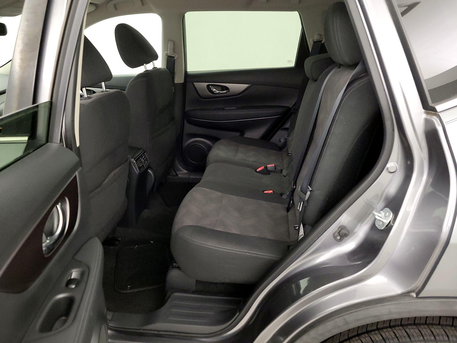 Thumbnail: 2016 Nissan Rogue - 19