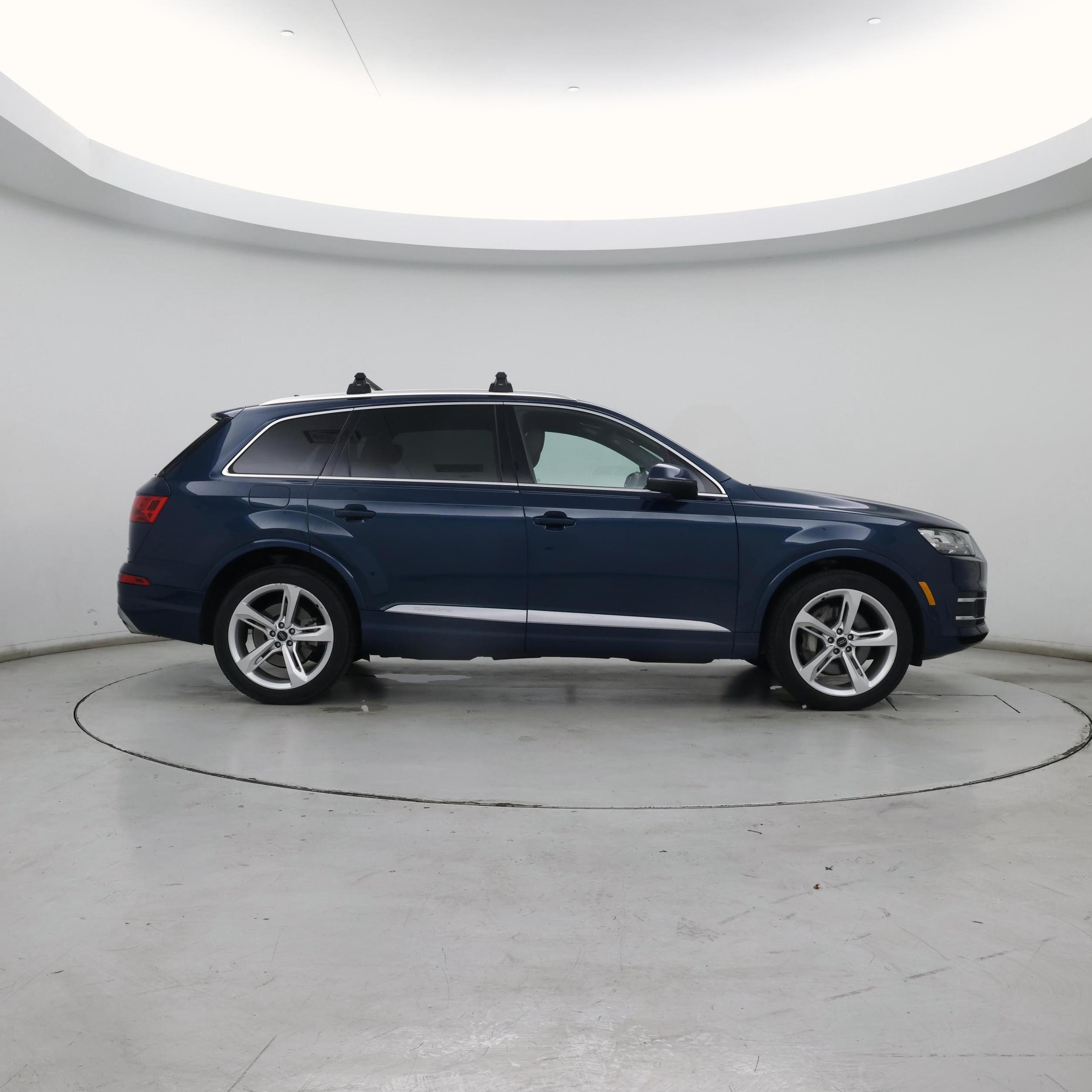 Thumbnail: 2019 Audi Q7 - 7
