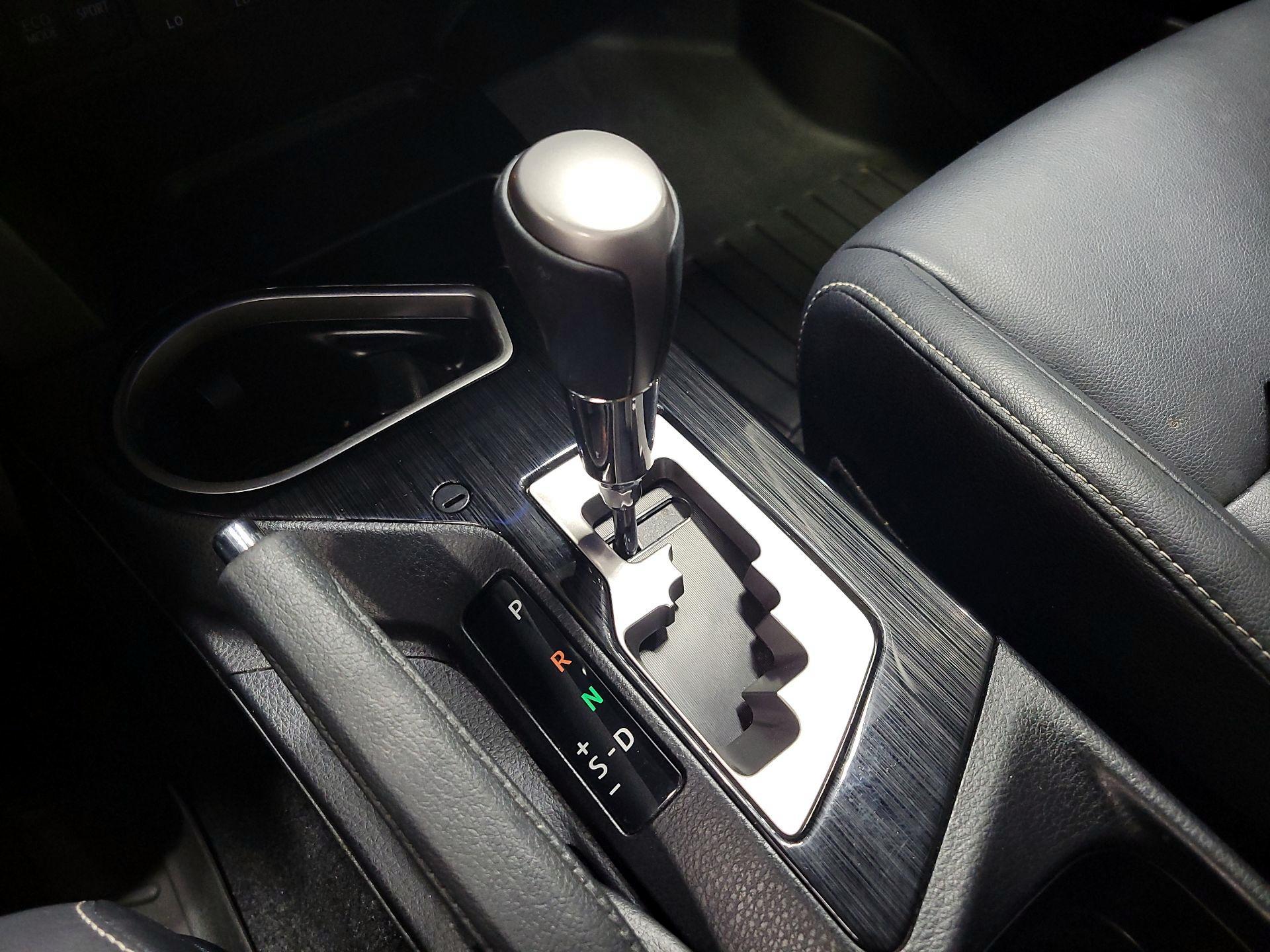 Thumbnail: 2017 Toyota RAV4 - 17