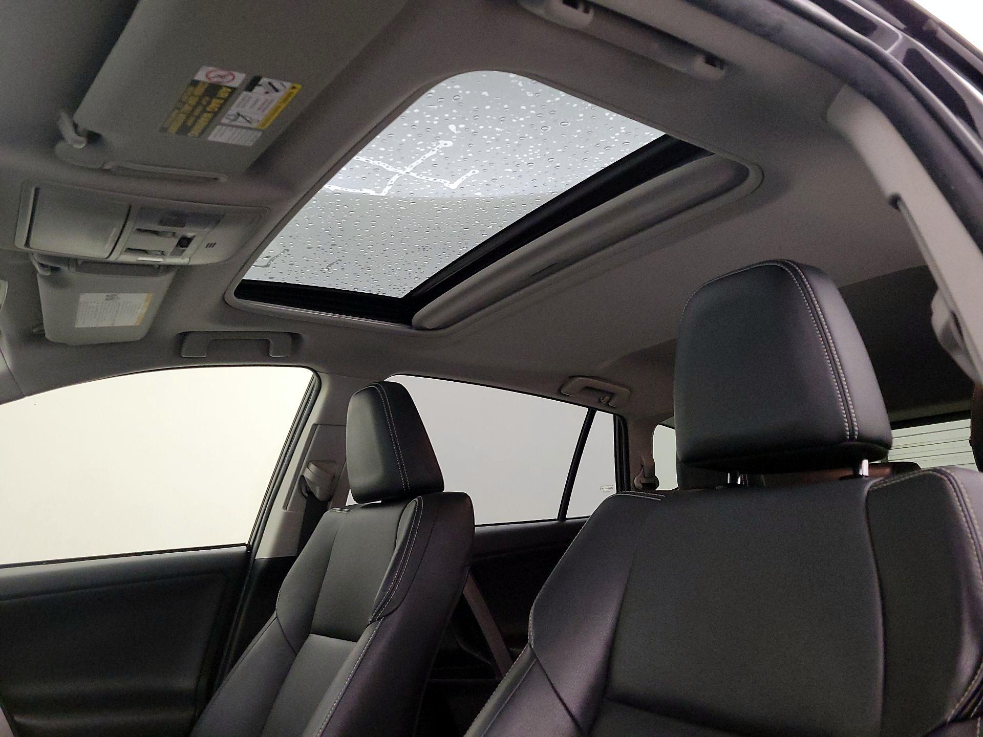 Thumbnail: 2017 Toyota RAV4 - 19