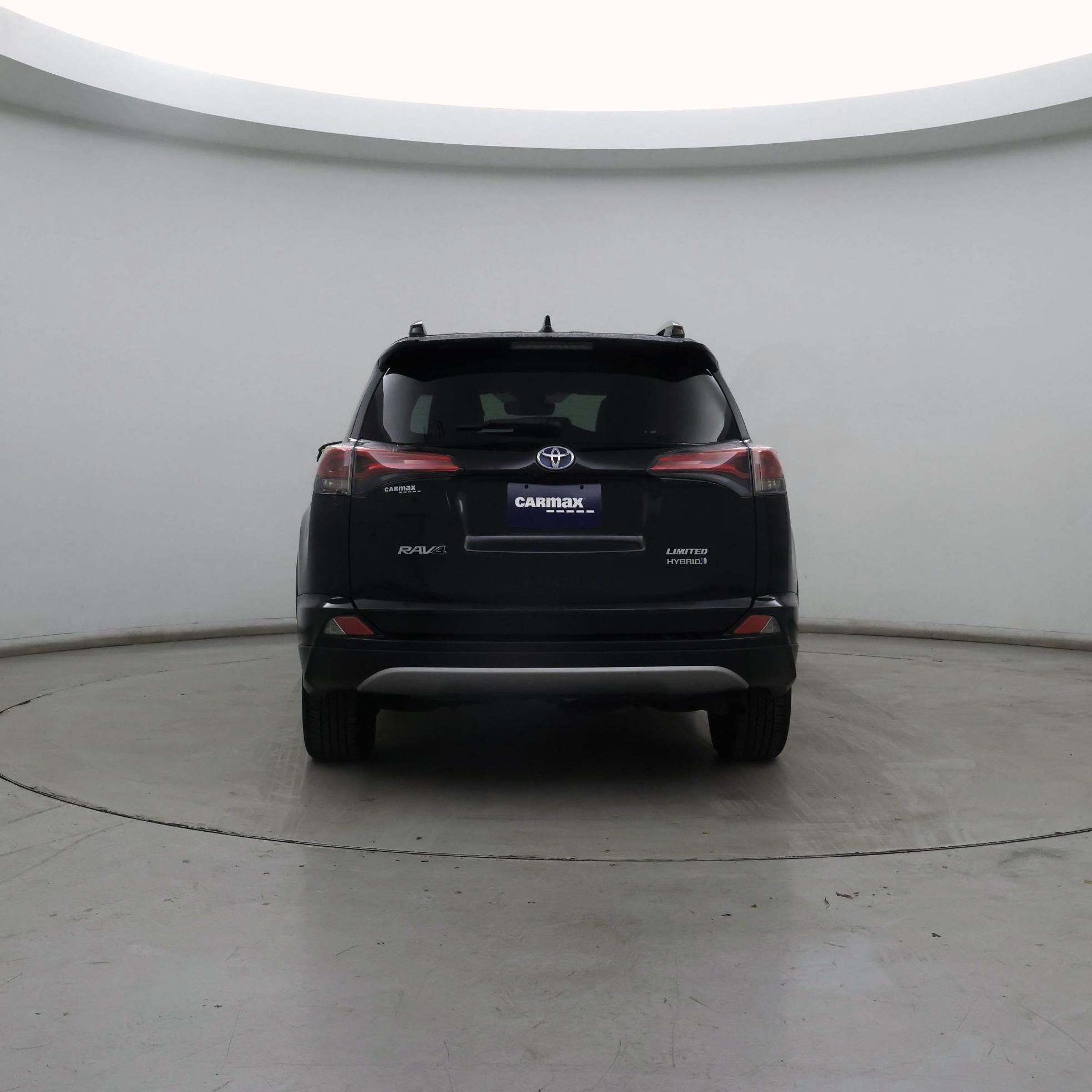 Thumbnail: 2017 Toyota RAV4 - 6