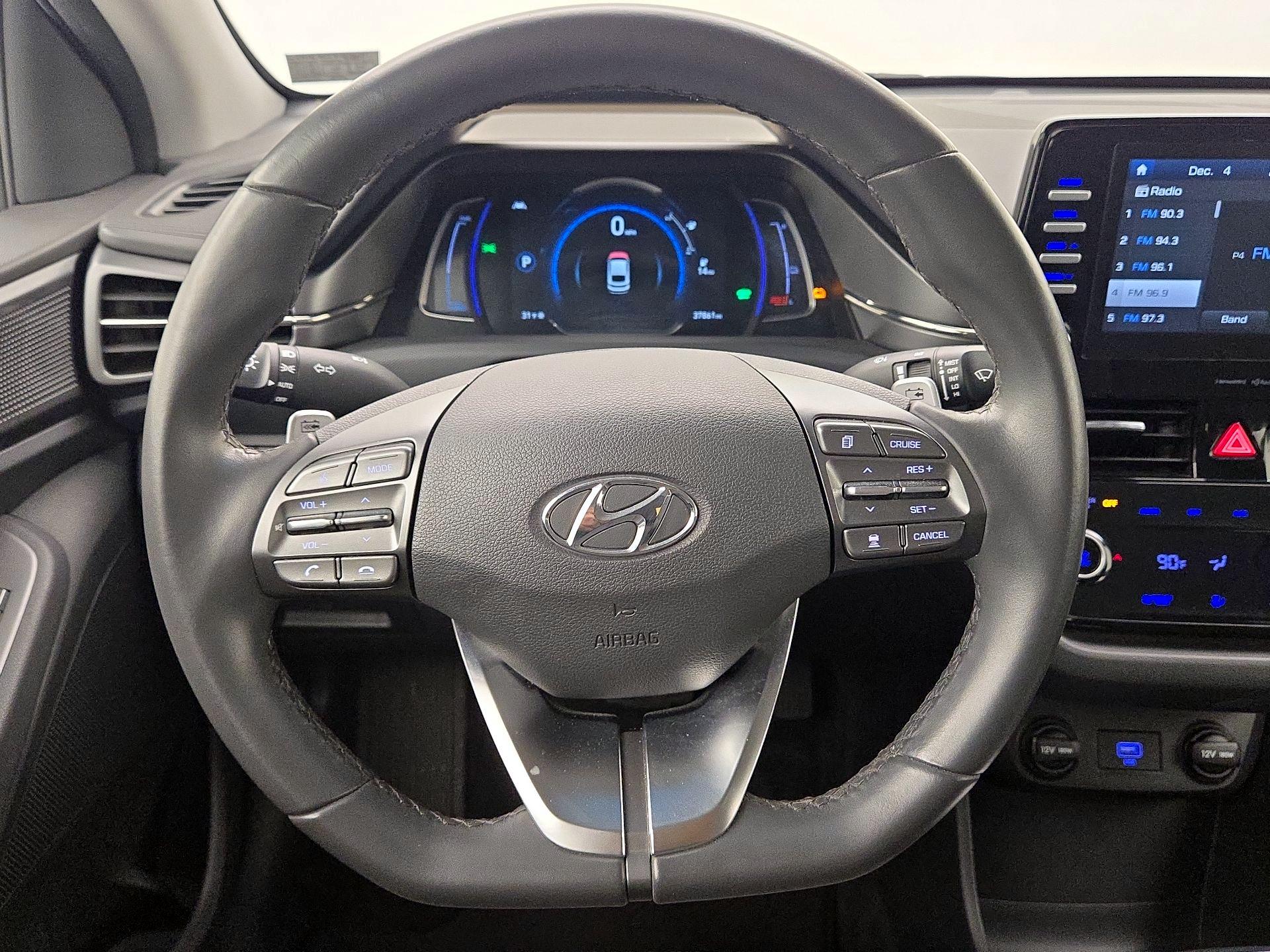 Thumbnail: 2020 Hyundai Ioniq - 10