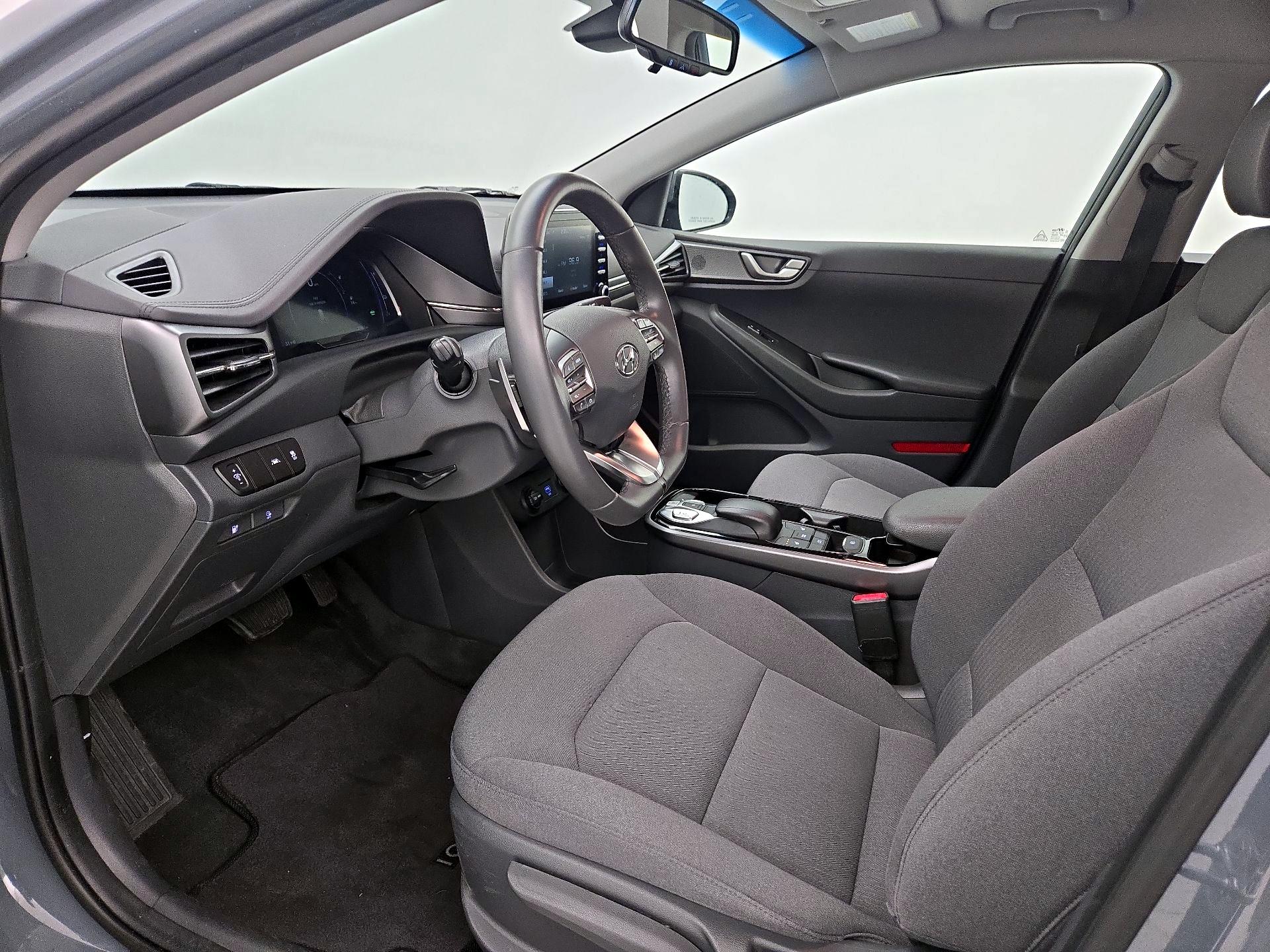 Thumbnail: 2020 Hyundai Ioniq - 11