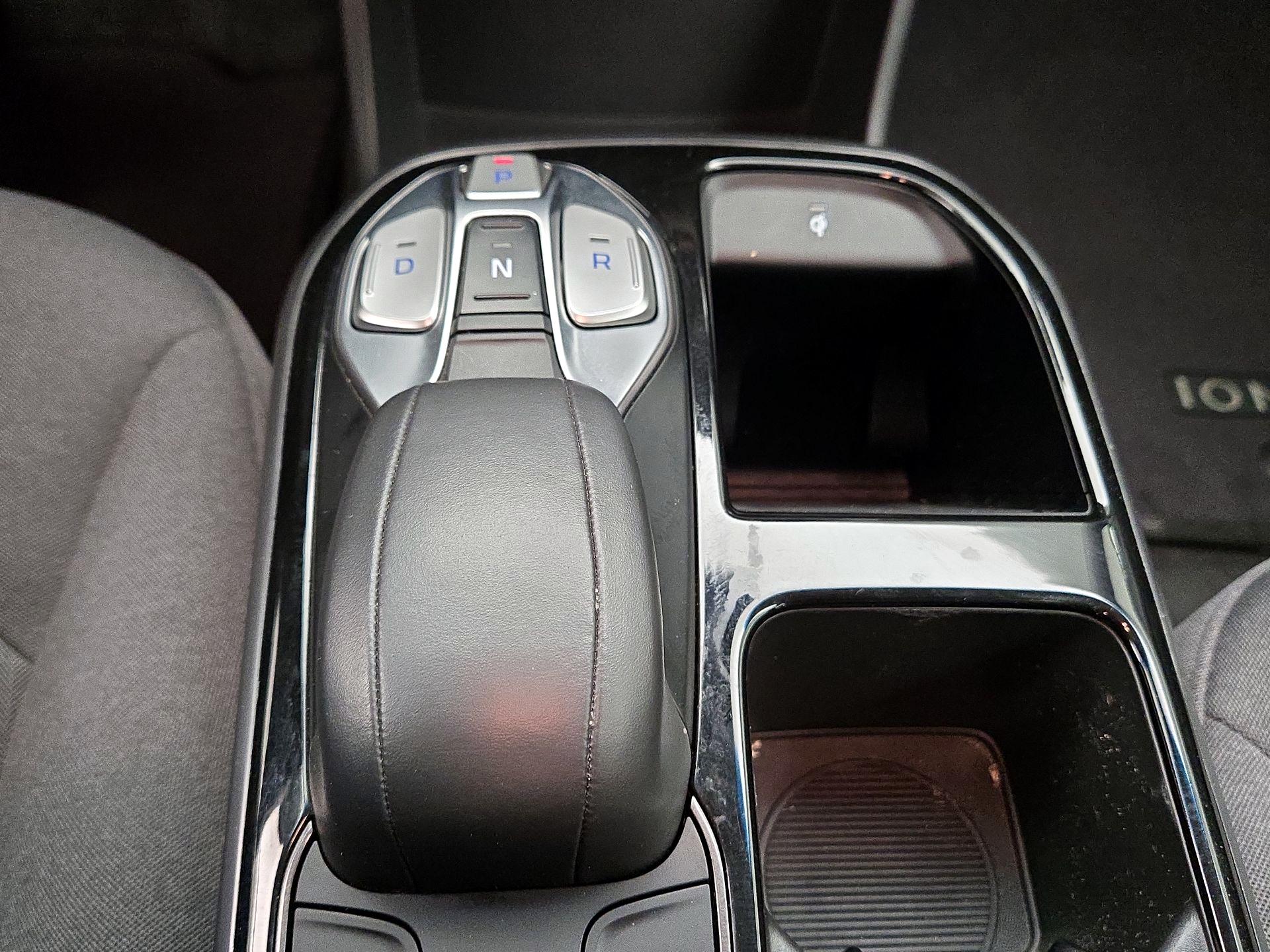 Thumbnail: 2020 Hyundai Ioniq - 17