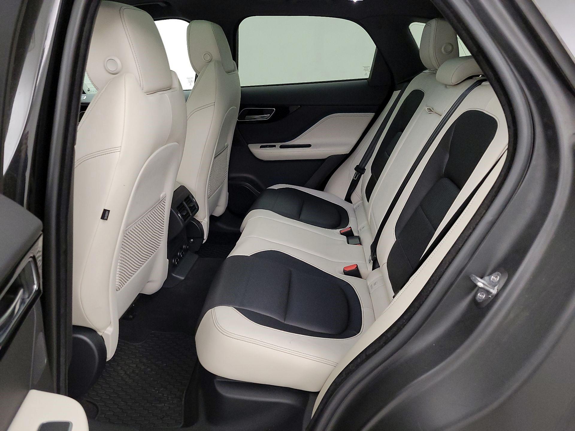 Thumbnail: 2019 Jaguar F-Pace - 20