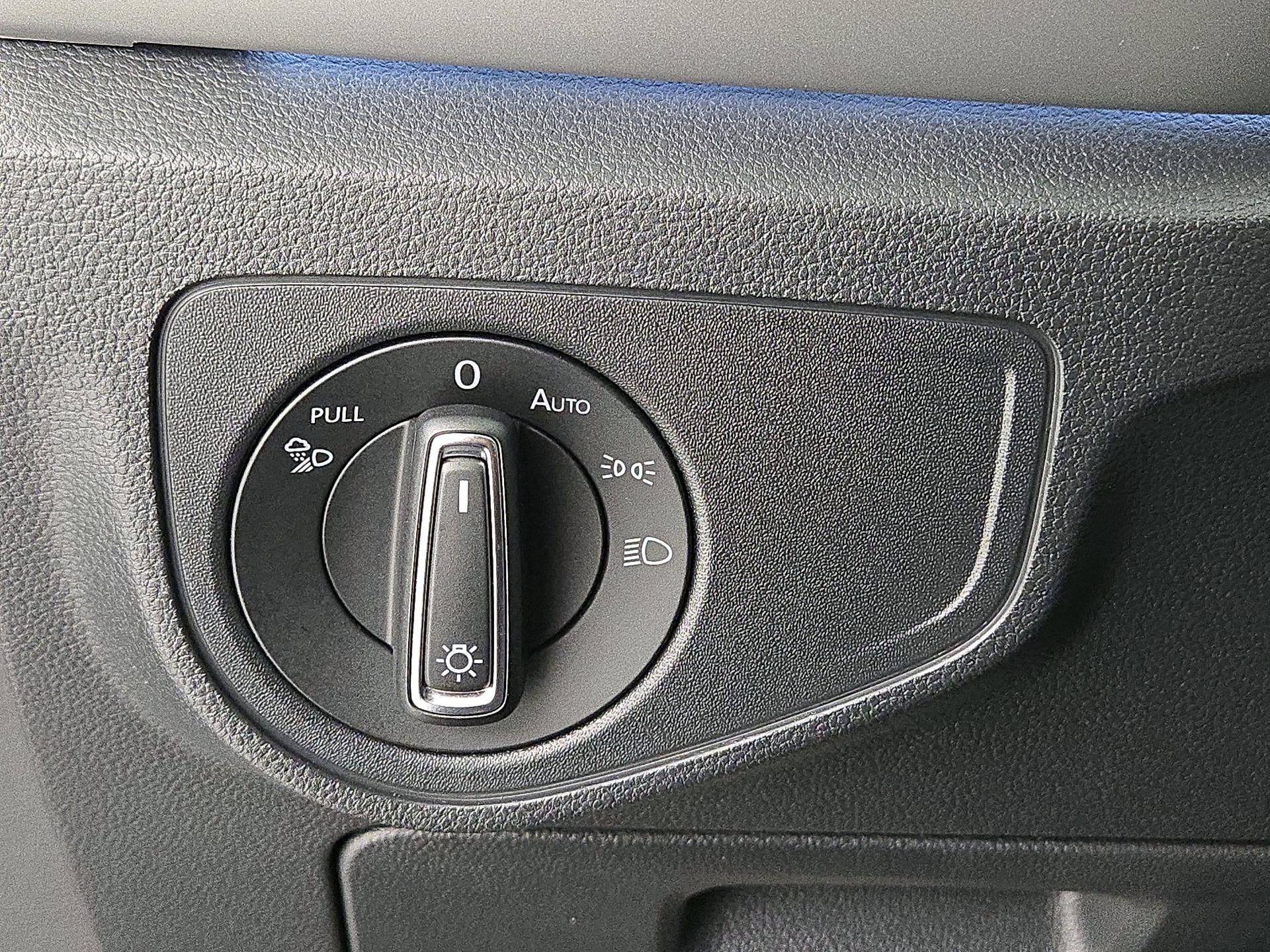 Thumbnail: 2022 Volkswagen Atlas - 13