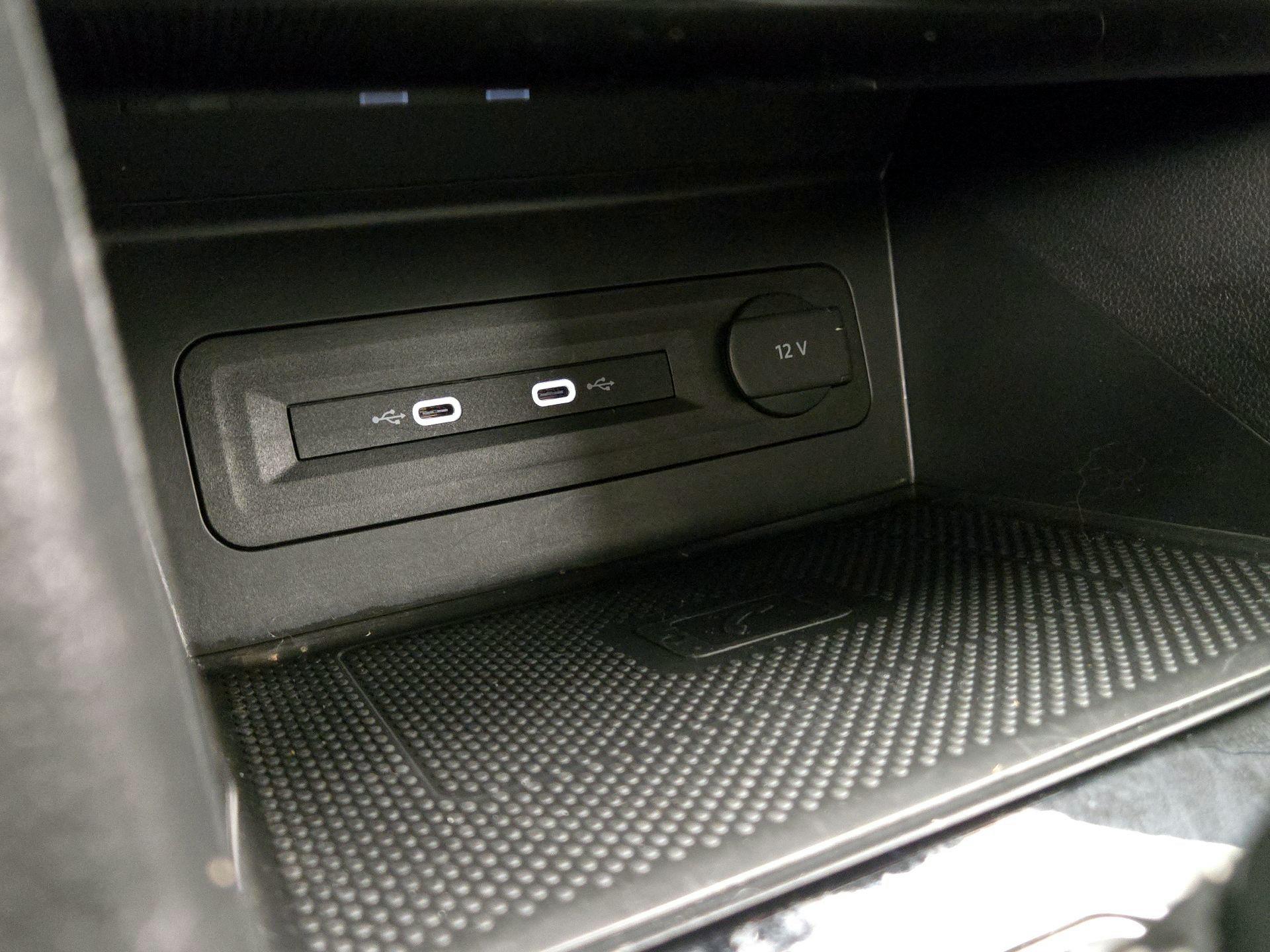 Thumbnail: 2022 Volkswagen Atlas - 18