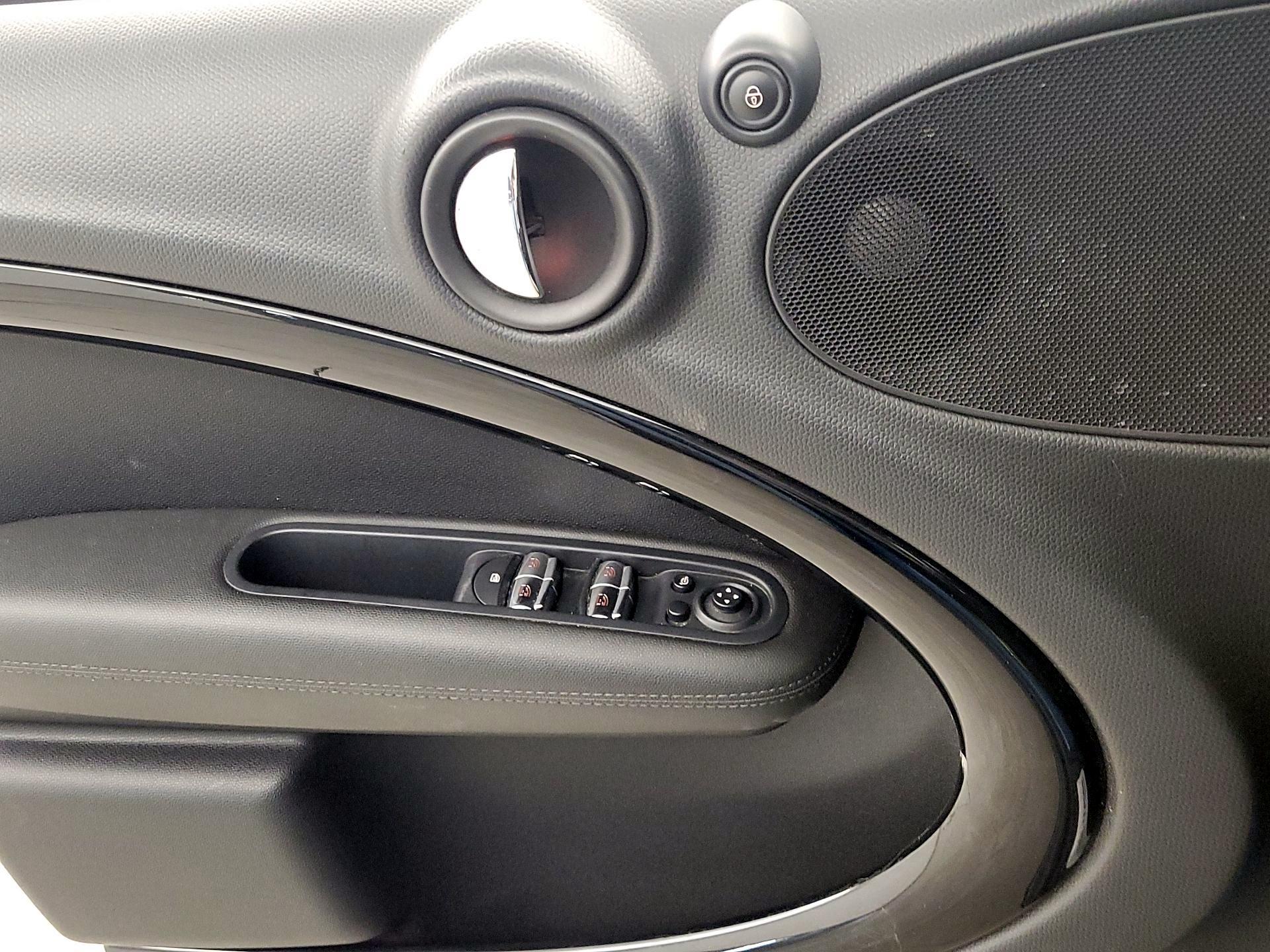 Thumbnail: 2016 MINI Cooper Countryman - 12