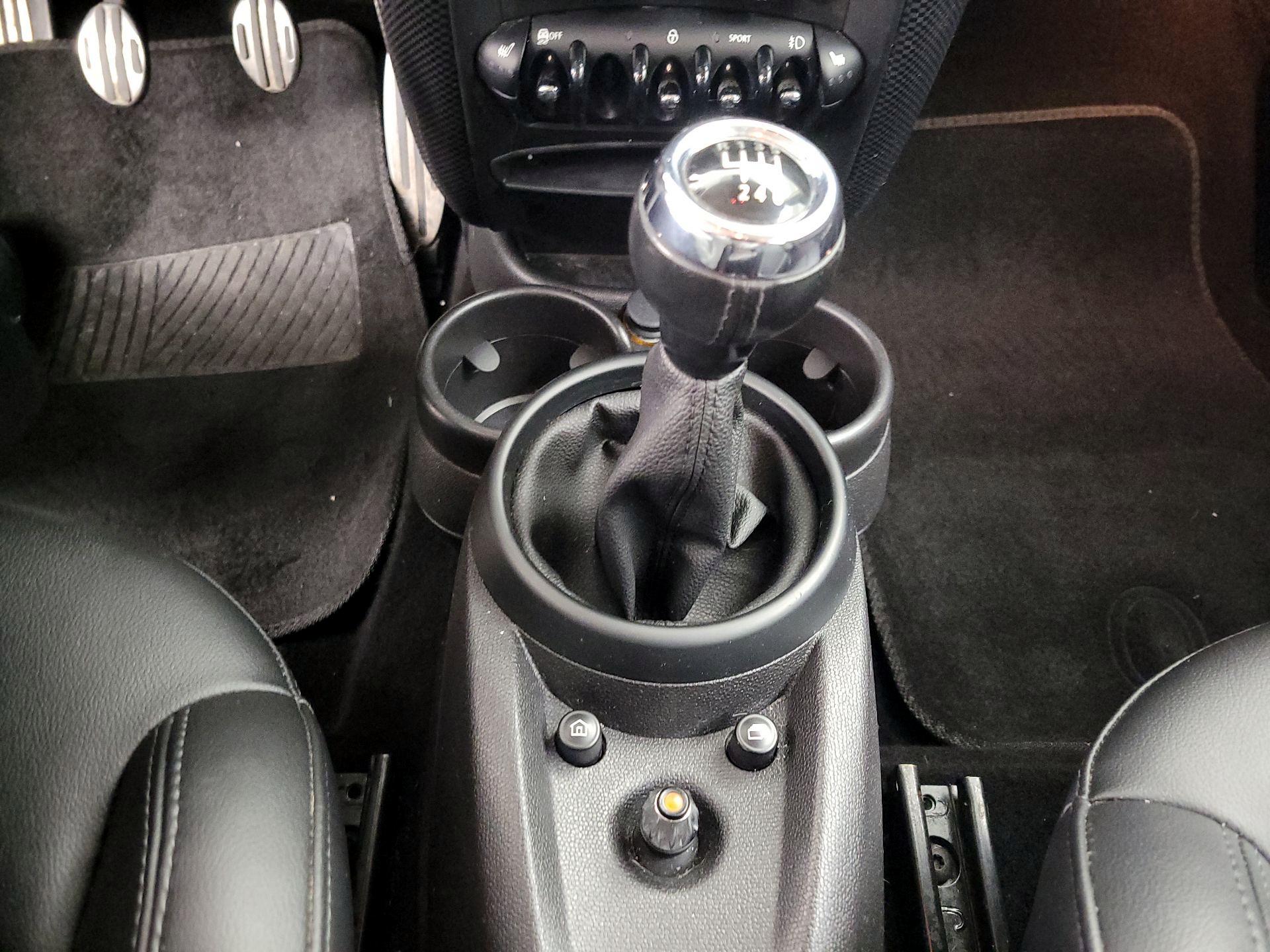 Thumbnail: 2016 MINI Cooper Countryman - 15