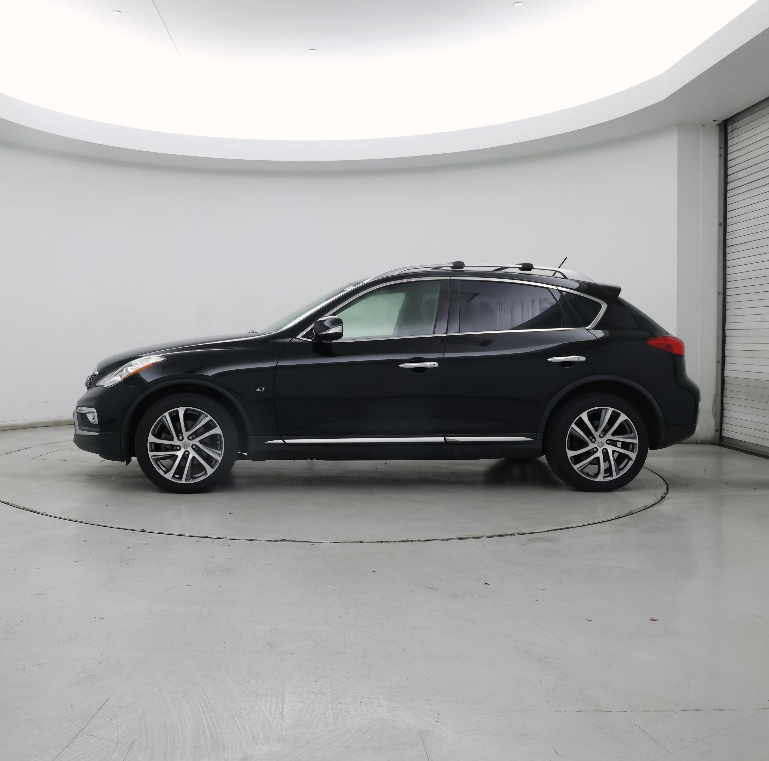 Thumbnail: 2017 INFINITI QX50 - 3