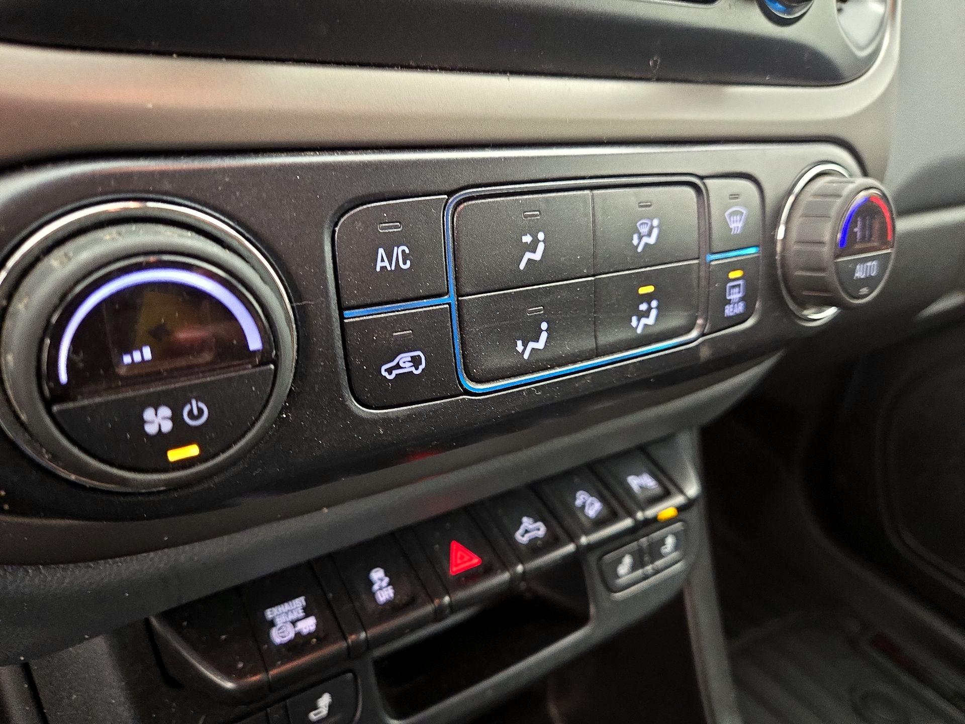 Thumbnail: 2019 Chevrolet Colorado - 16