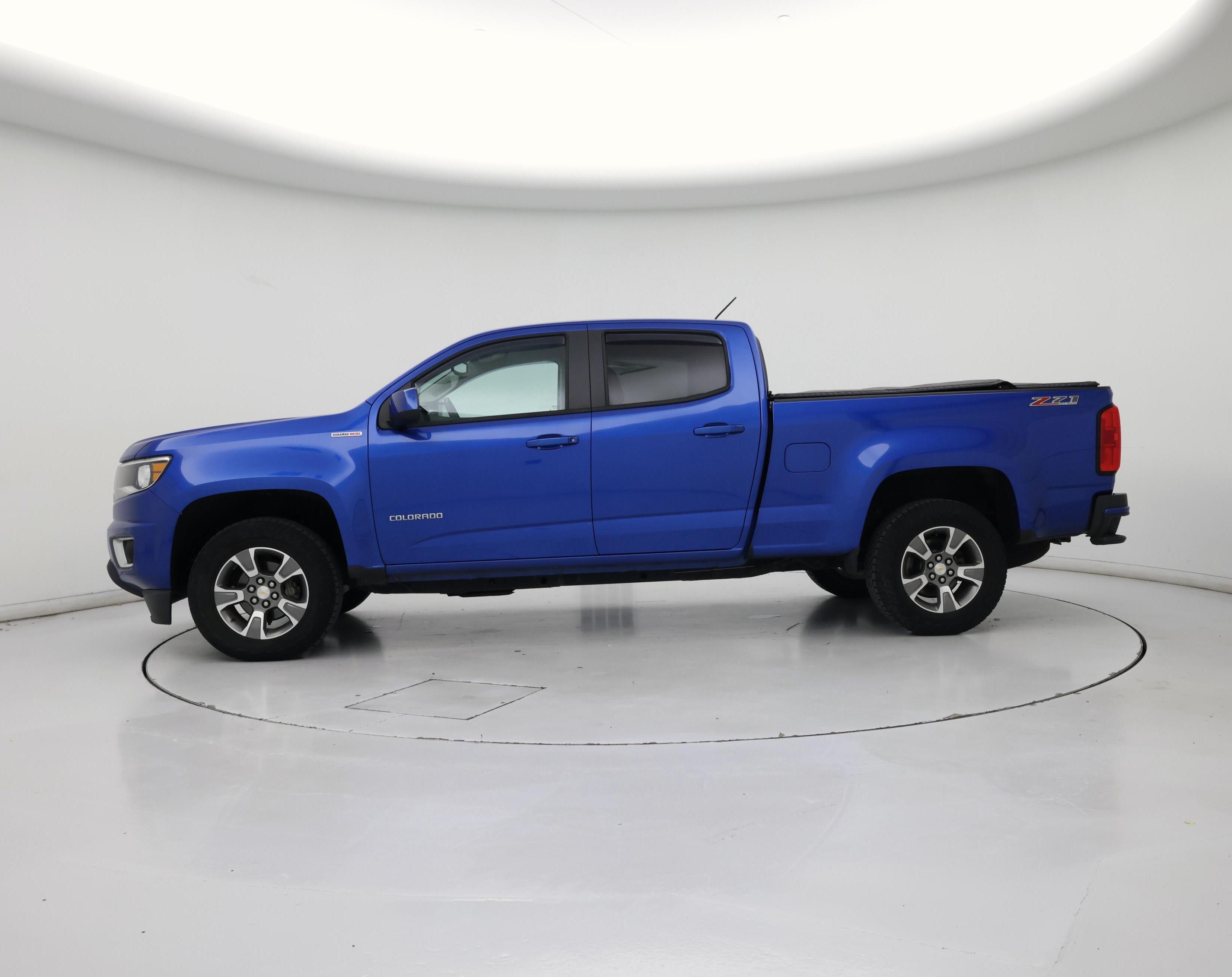 Thumbnail: 2019 Chevrolet Colorado - 3