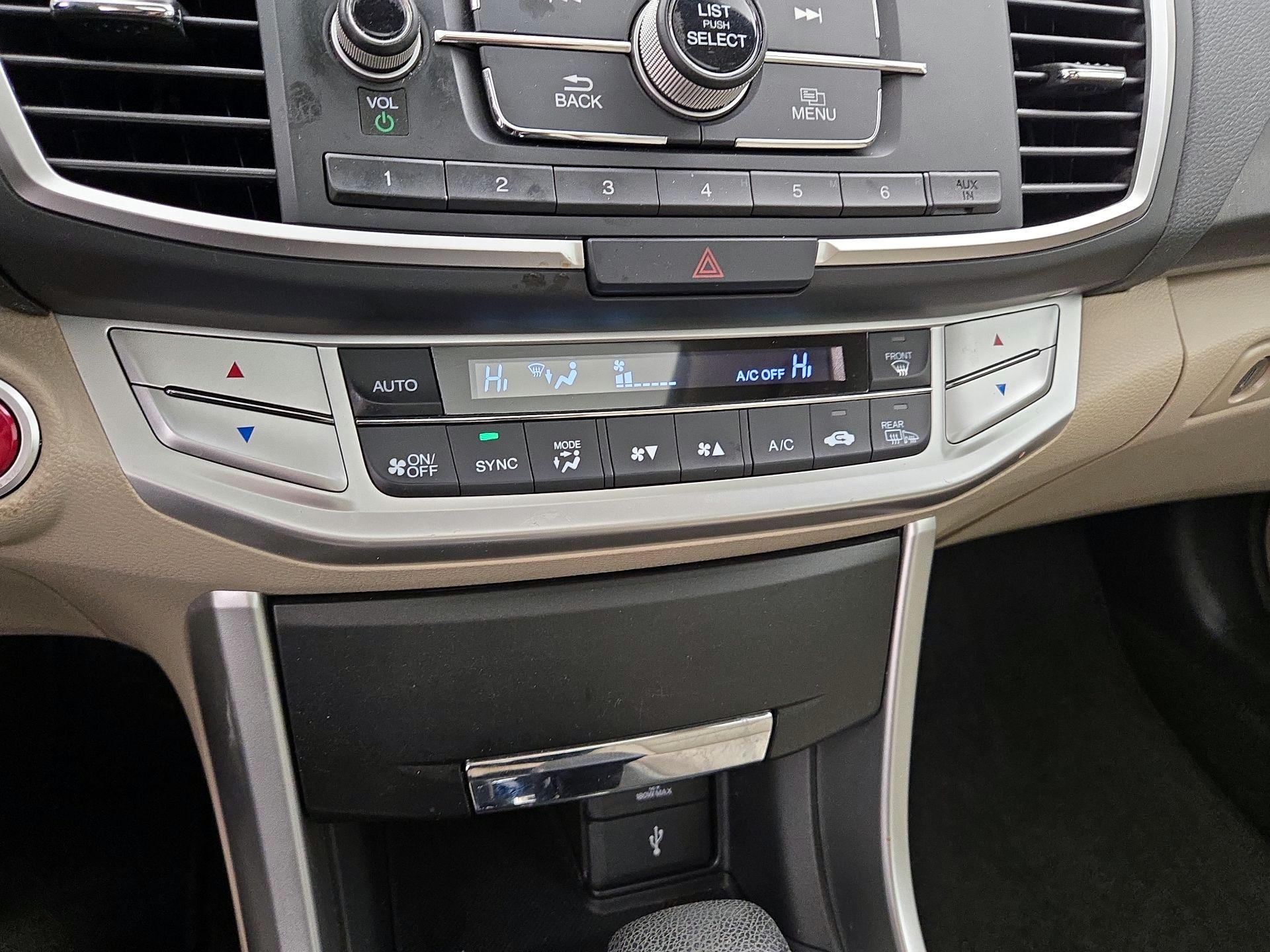 Thumbnail: 2015 Honda Accord - 16