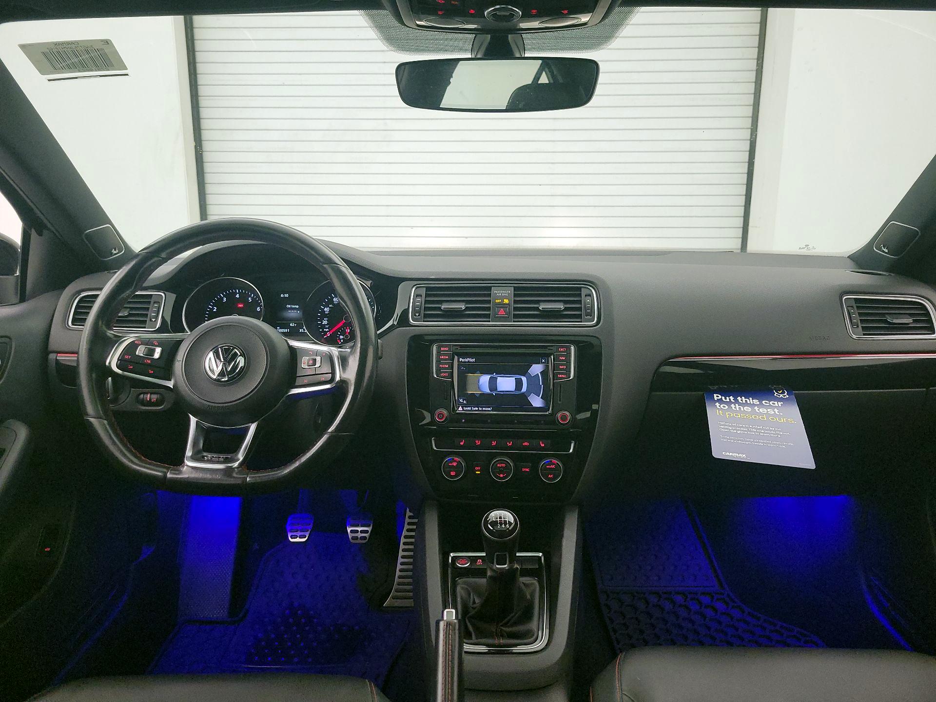 Thumbnail: 2017 Volkswagen Jetta - 9