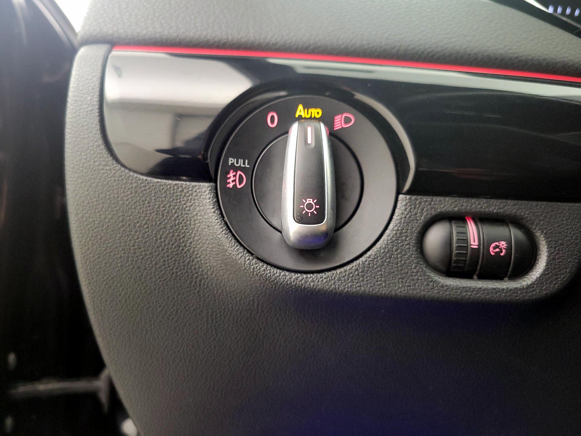 Thumbnail: 2017 Volkswagen Jetta - 13