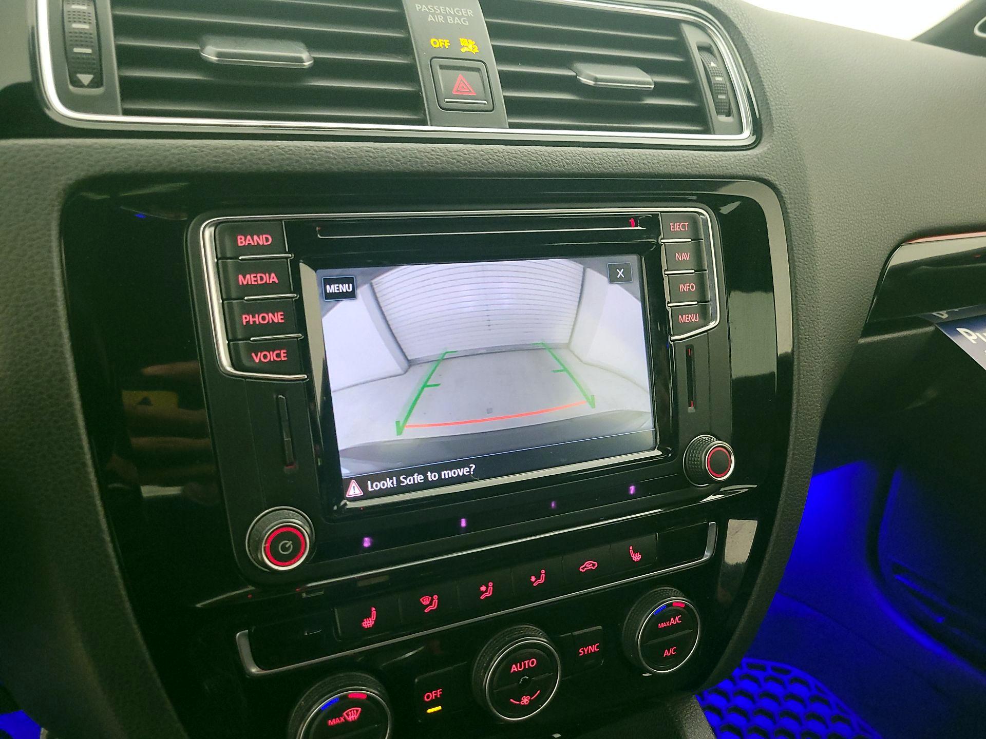 Thumbnail: 2017 Volkswagen Jetta - 14