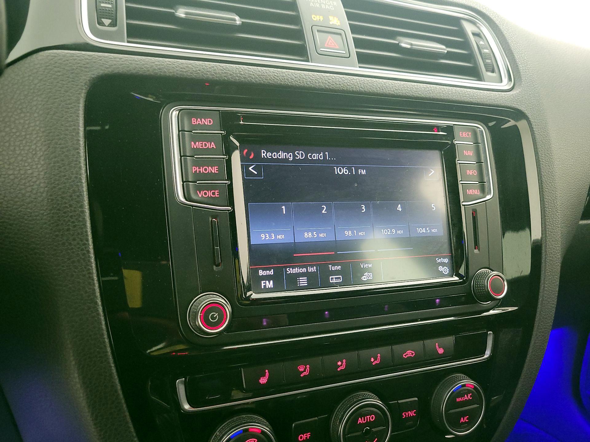 Thumbnail: 2017 Volkswagen Jetta - 15