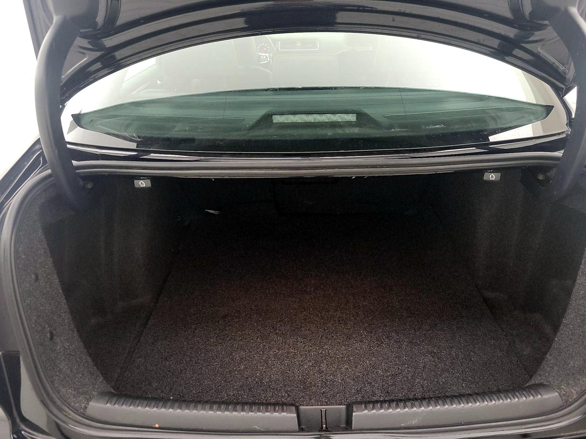 Thumbnail: 2017 Volkswagen Jetta - 19