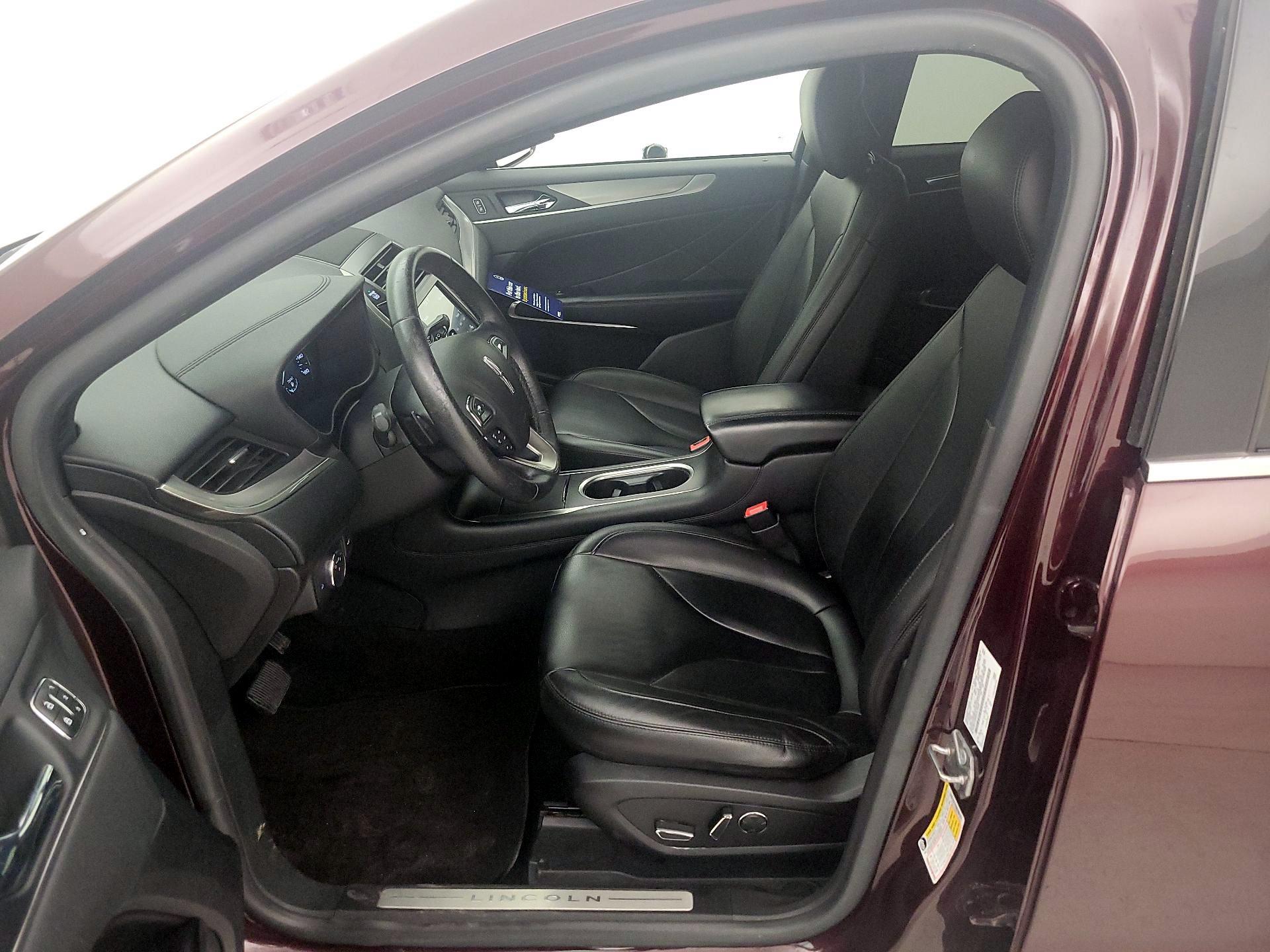 Thumbnail: 2019 Lincoln MKC - 11