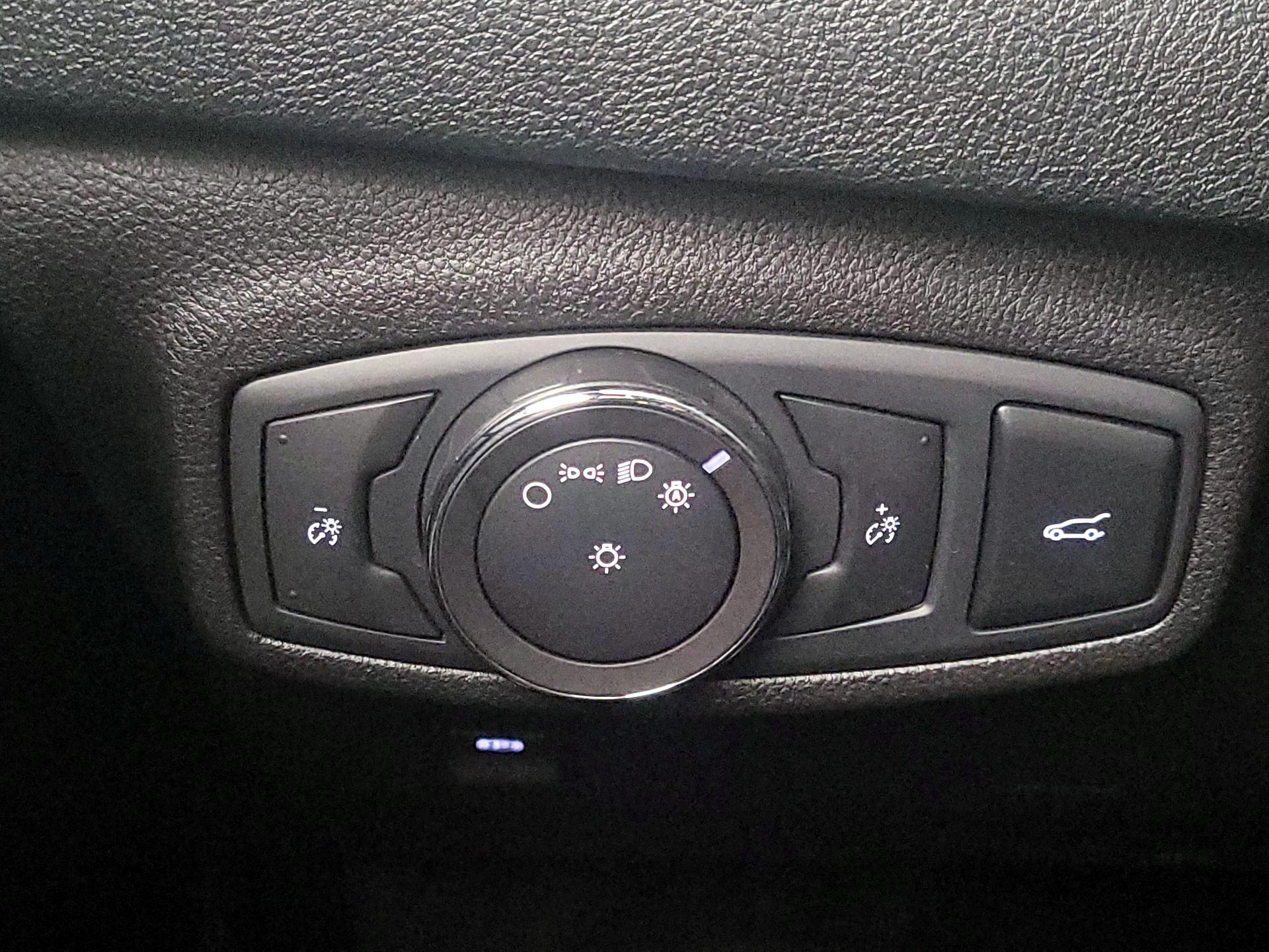 Thumbnail: 2019 Lincoln MKC - 13