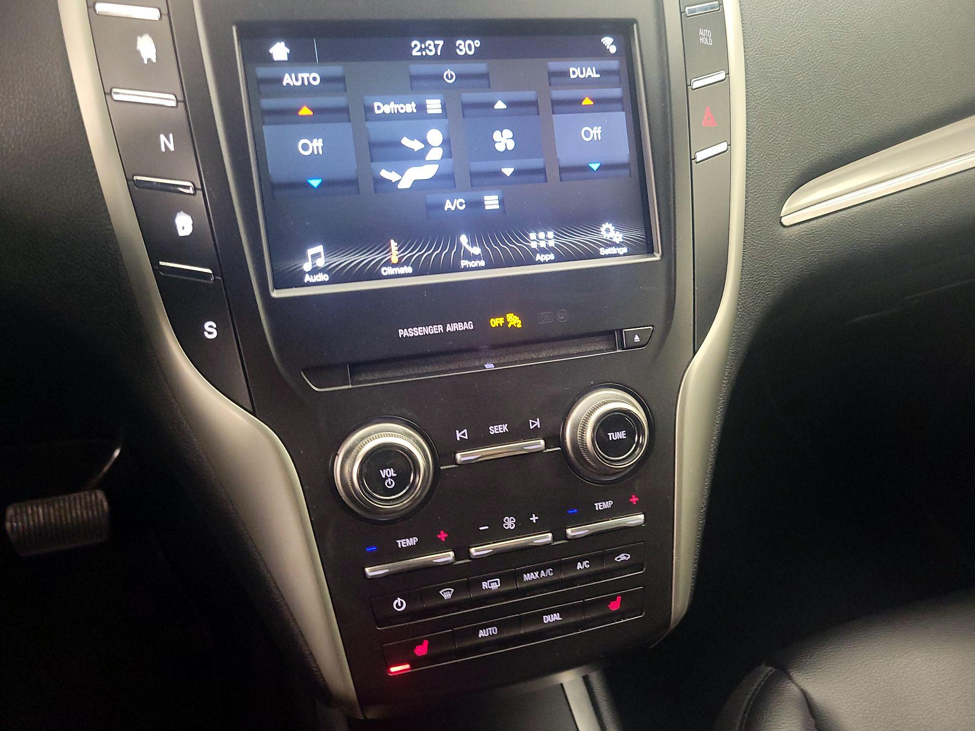 Thumbnail: 2019 Lincoln MKC - 16