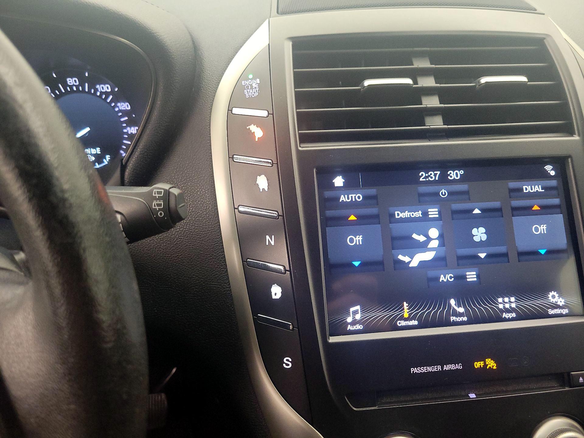 Thumbnail: 2019 Lincoln MKC - 17