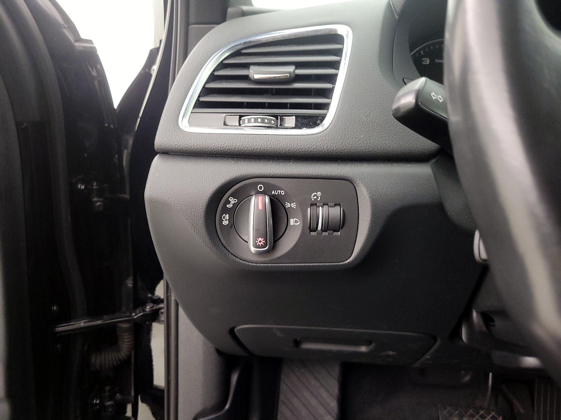 Thumbnail: 2016 Audi Q3 - 13