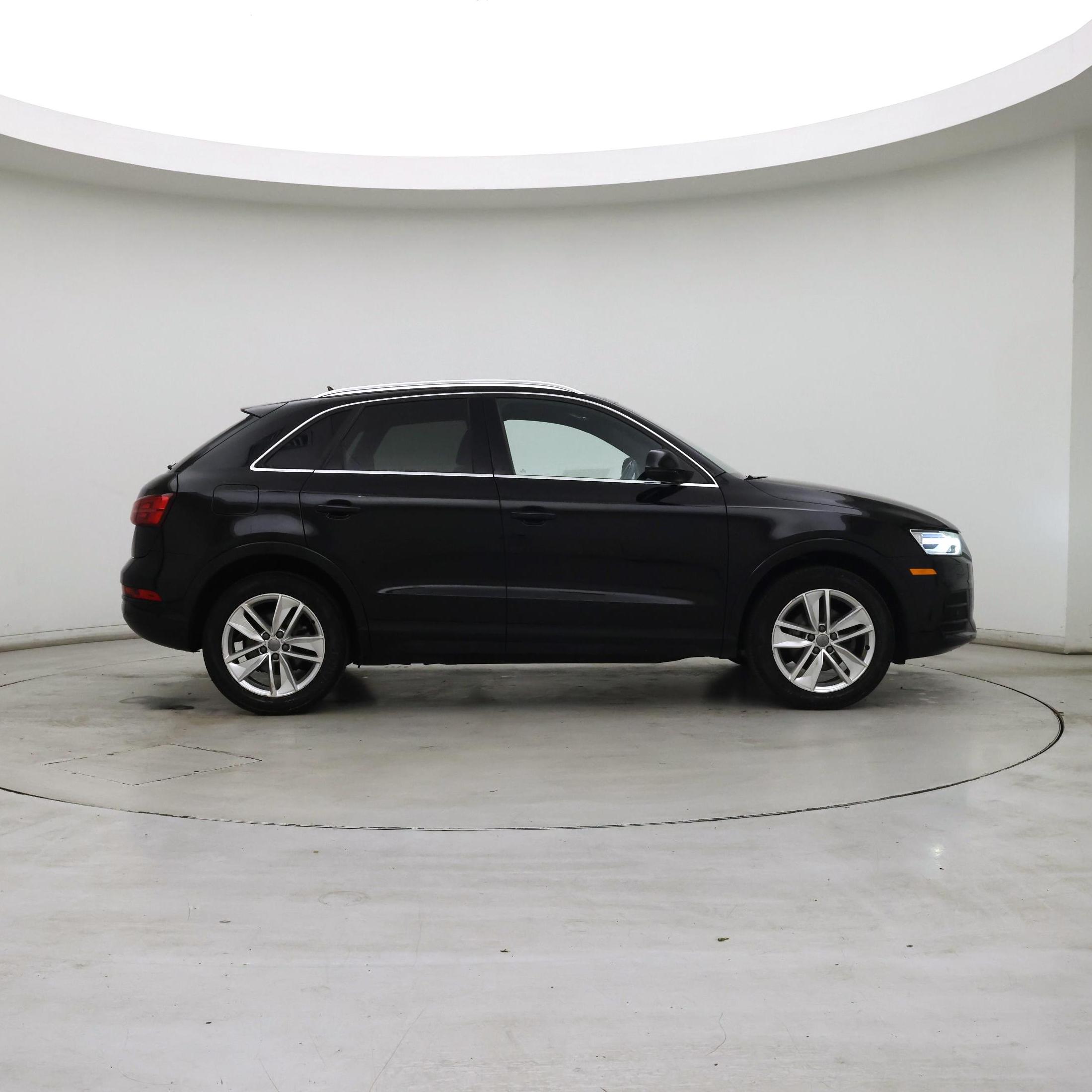 Thumbnail: 2016 Audi Q3 - 7